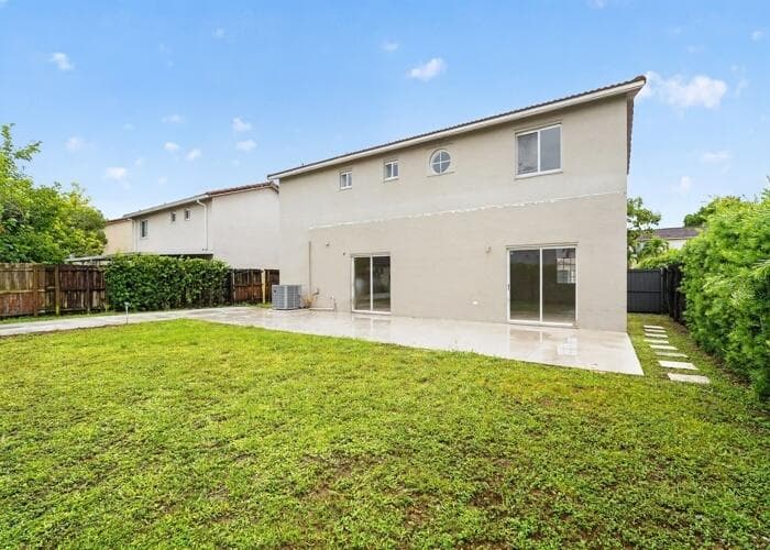 18123 SW 154th Avenue, Miami, FL 33187 — photo 3 of 22