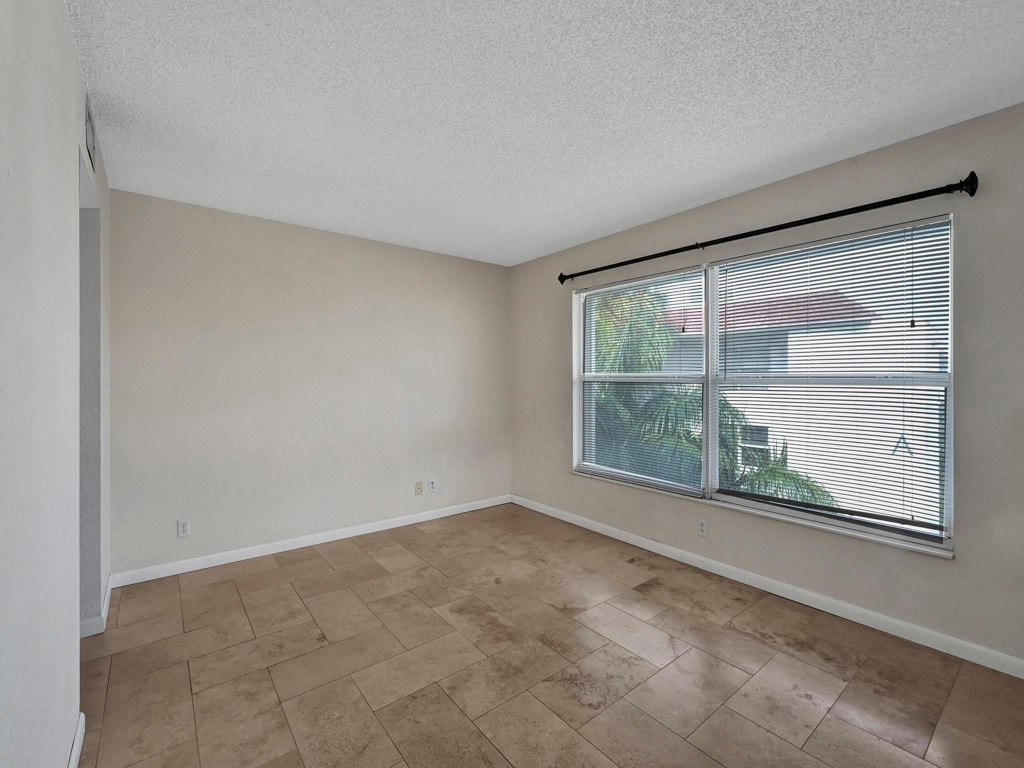 4025 N Federal Highway B311, Fort Lauderdale, FL 33308 — photo 4 of 44