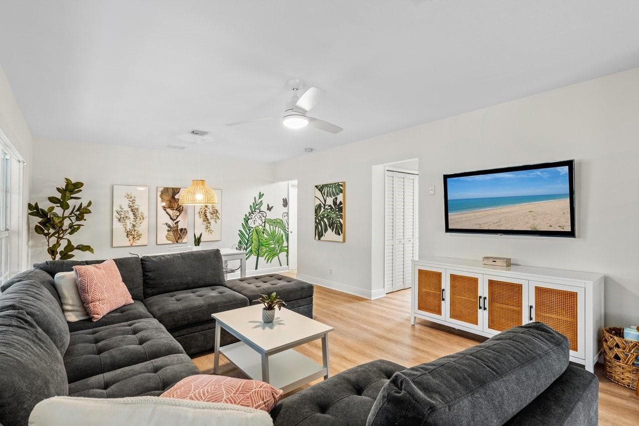 615 & 617 NE 9th Avenue, Fort Lauderdale, FL 33304 — photo 39 of 91