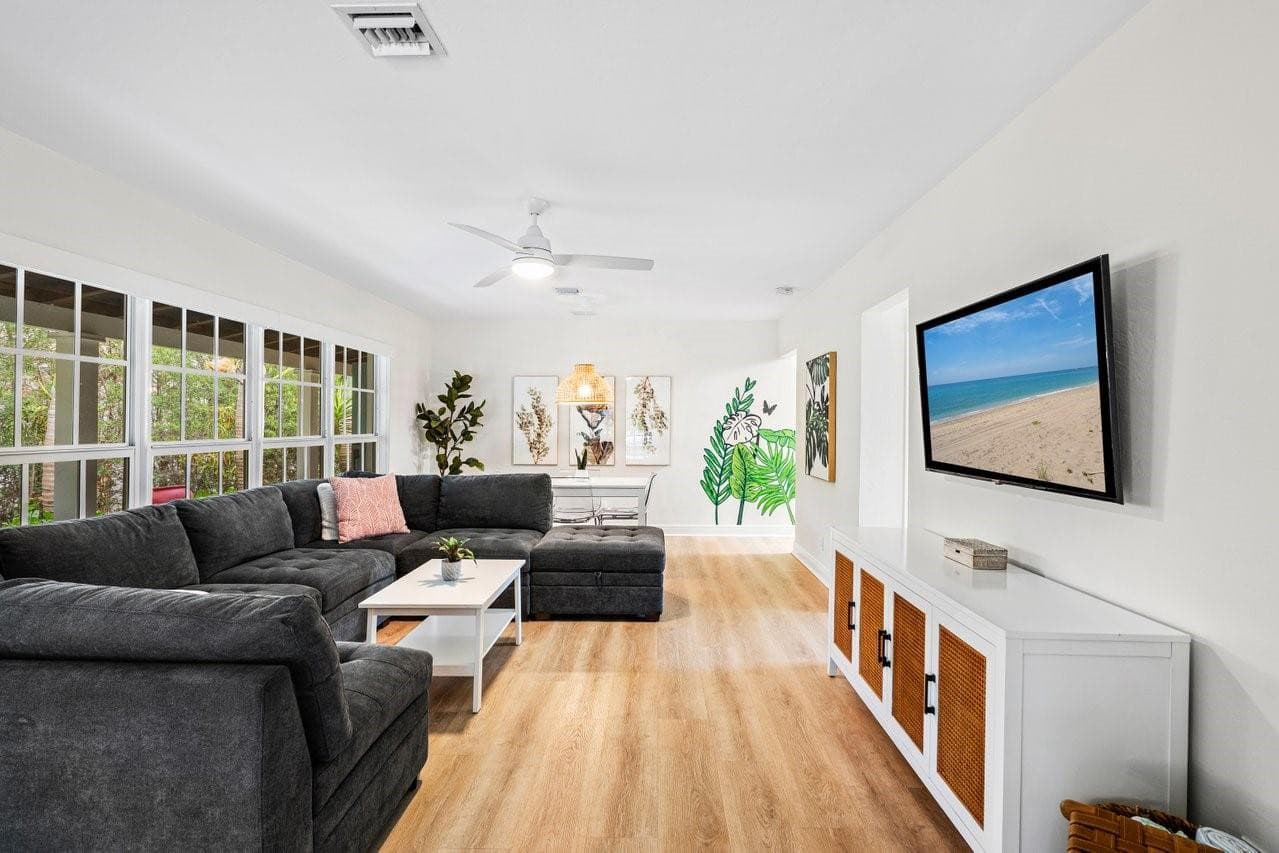 615 & 617 NE 9th Avenue, Fort Lauderdale, FL 33304 — photo 40 of 91