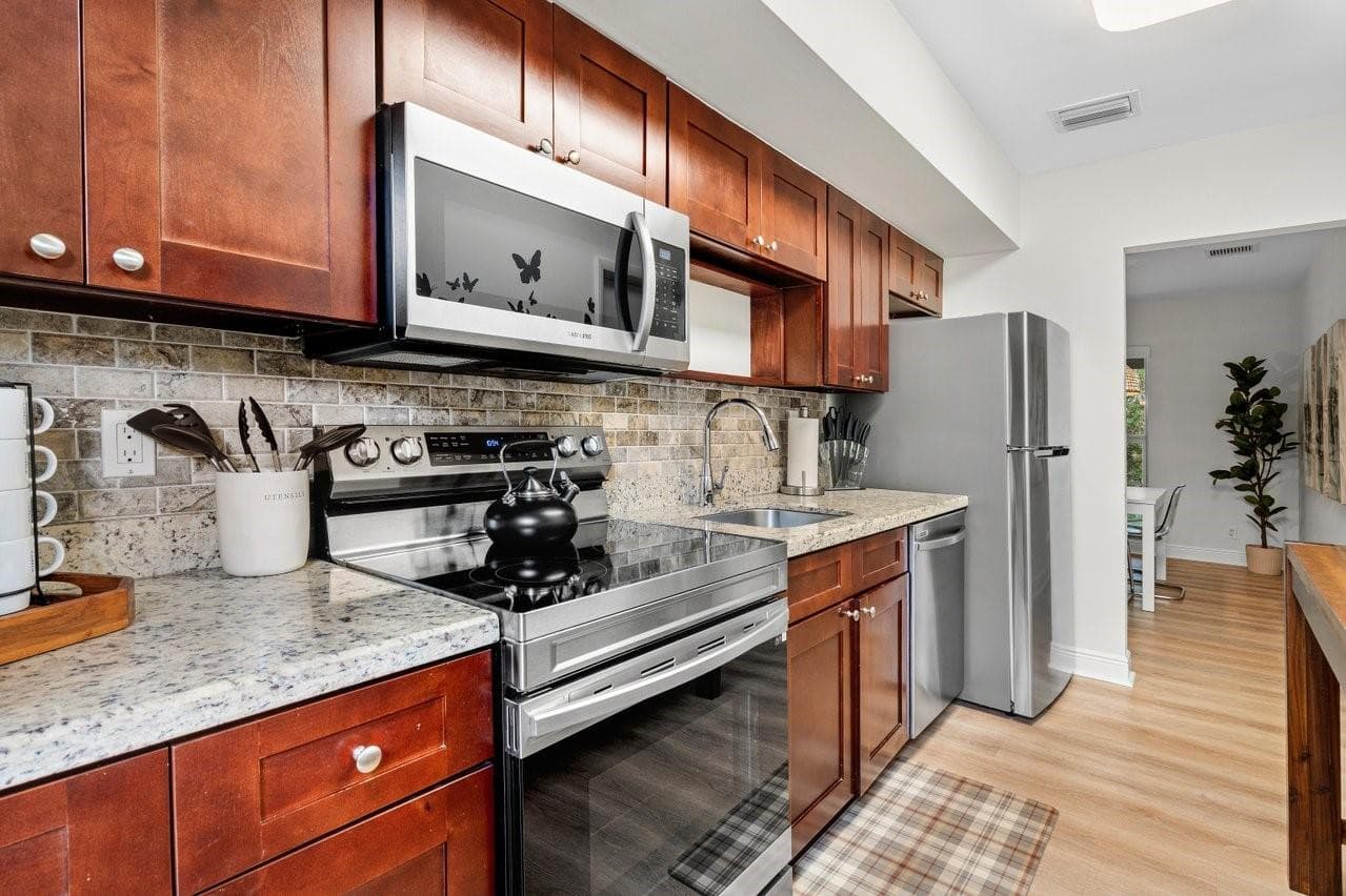 615 & 617 NE 9th Avenue, Fort Lauderdale, FL 33304 — photo 44 of 91