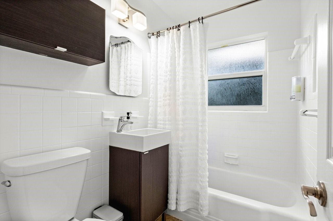 615 & 617 NE 9th Avenue, Fort Lauderdale, FL 33304 — photo 47 of 91