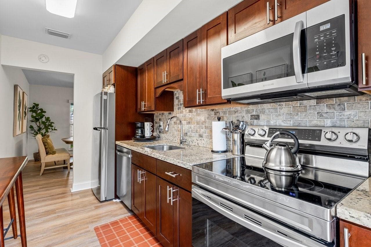 615 & 617 NE 9th Avenue, Fort Lauderdale, FL 33304 — photo 59 of 91