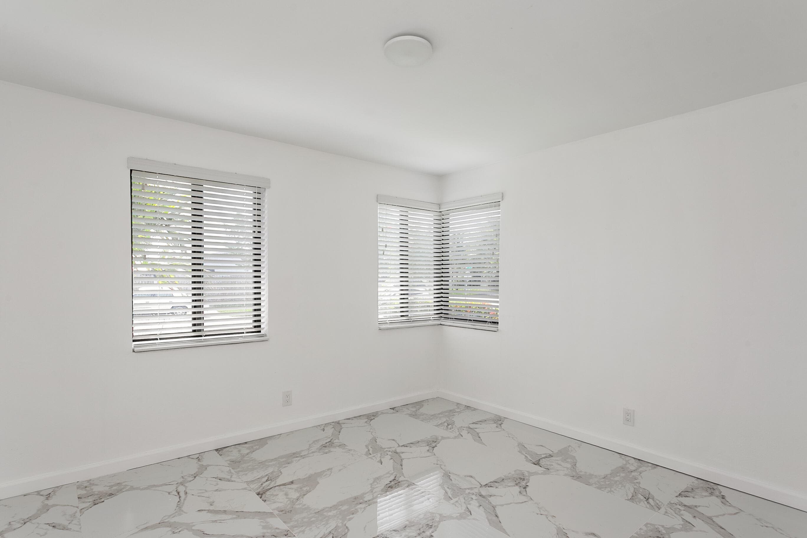 3141 NE 14th Avenue, Pompano Beach, FL 33064 — photo 9 of 41