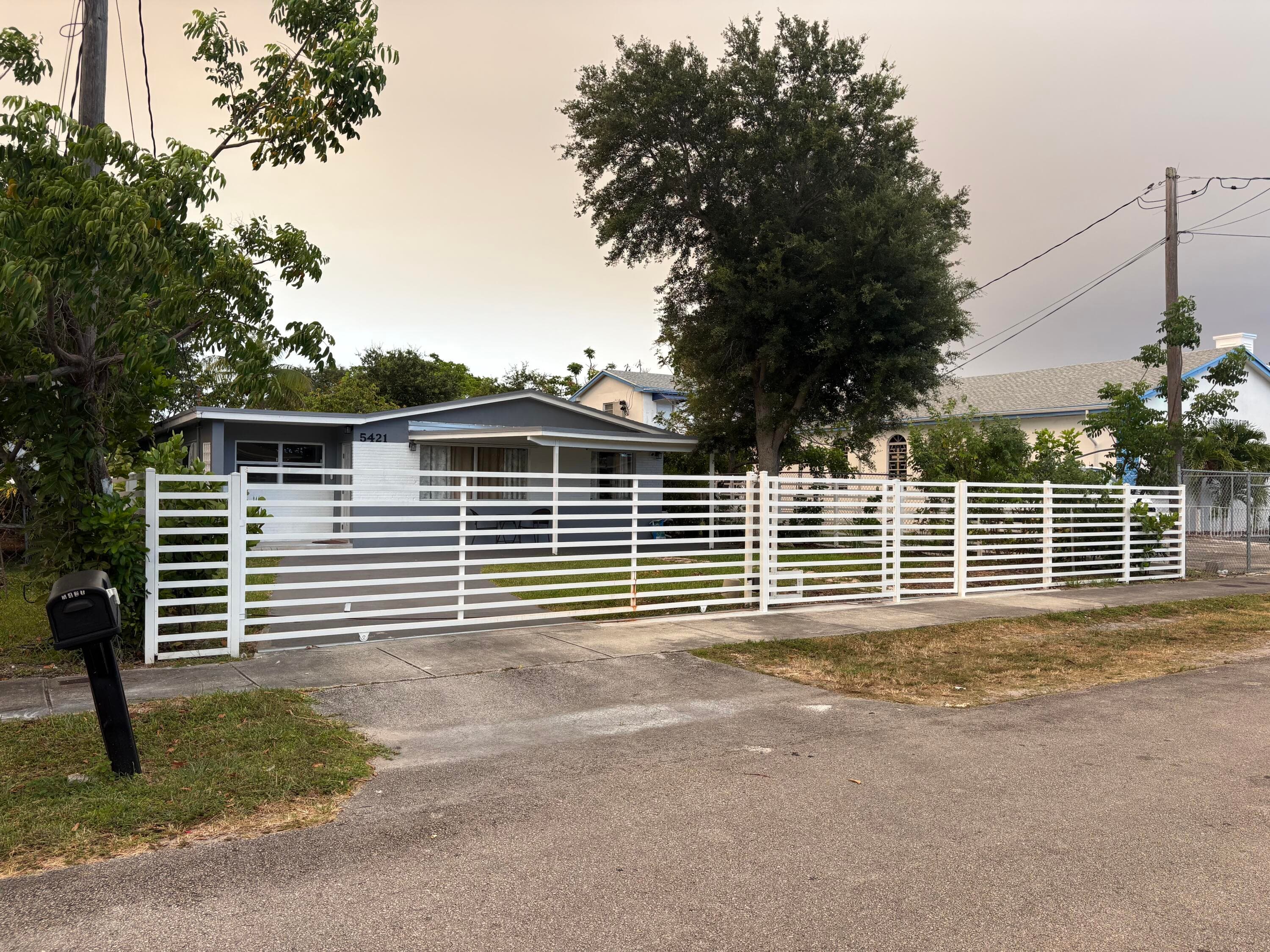 5421 SW 24th Street, West Park, FL 33023 — photo 2 of 6