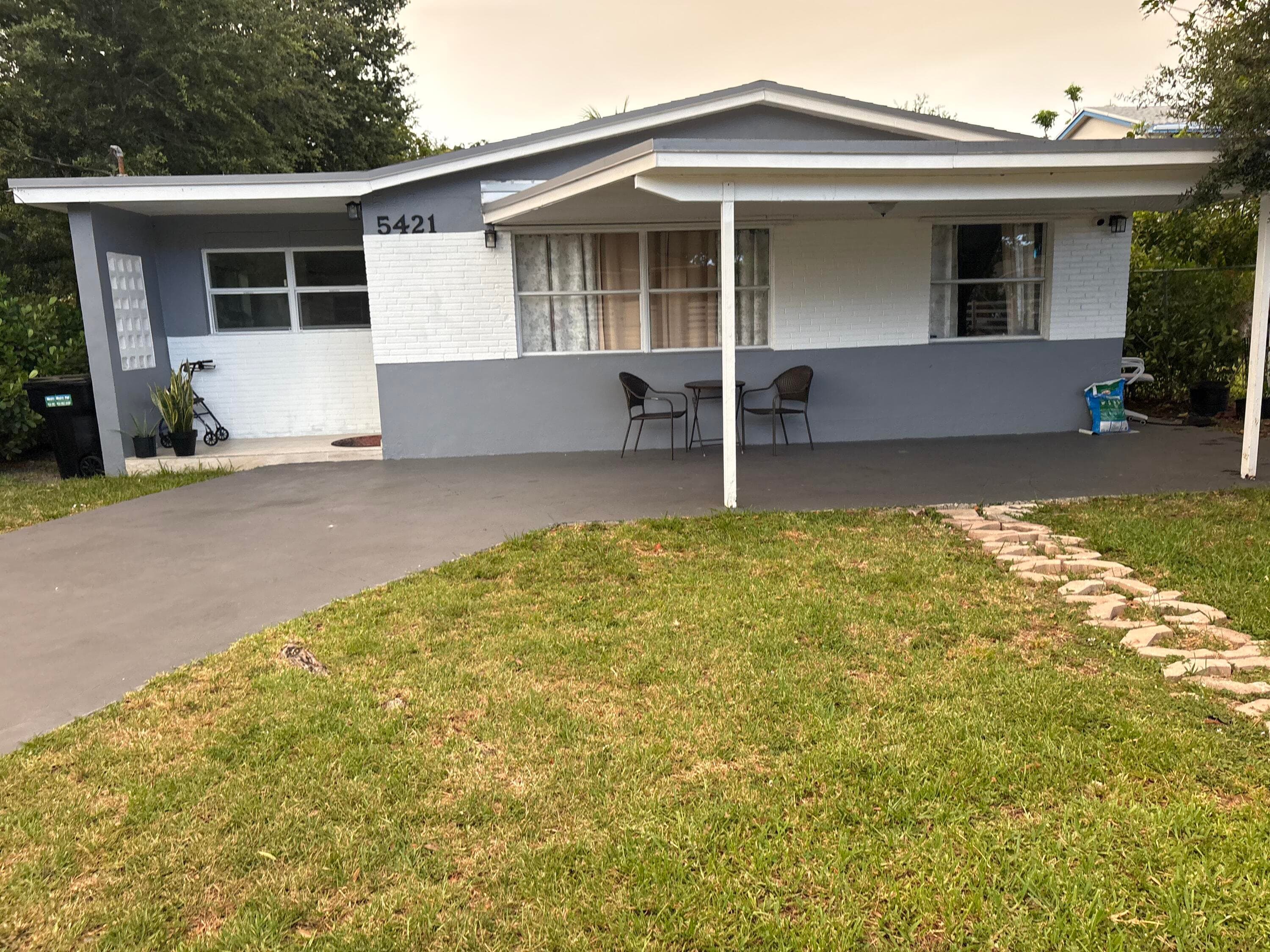 5421 SW 24th Street, West Park, FL 33023 — photo 5 of 6