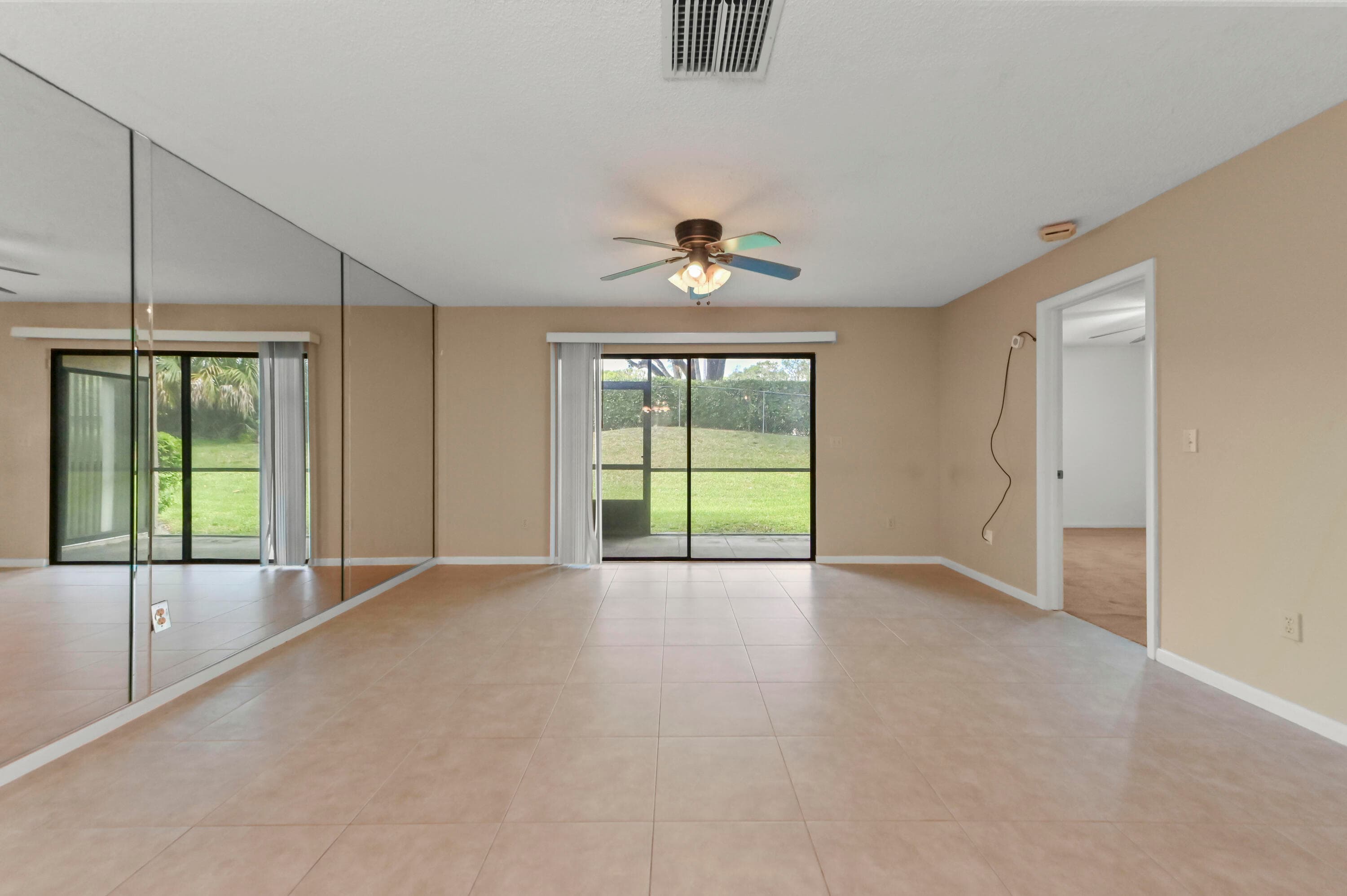 105 Lakeview Drive E, Royal Palm Beach, FL 33411 — photo 8 of 30