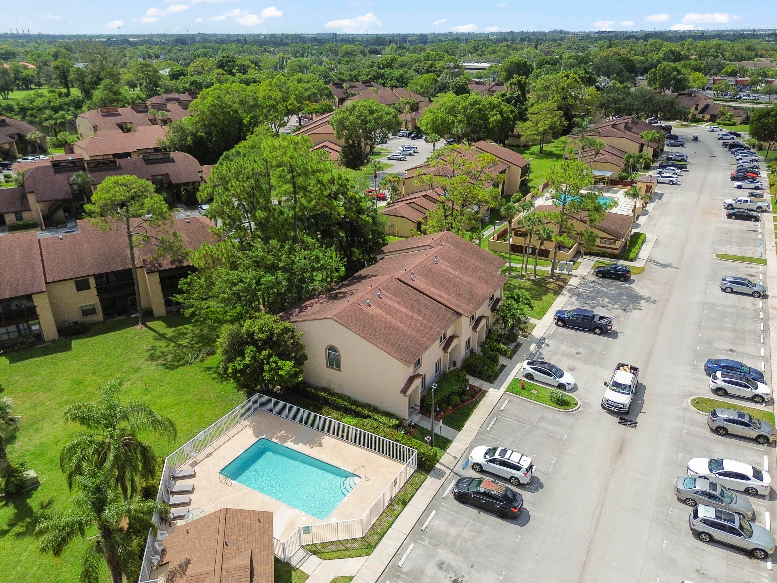 105 Lakeview Drive E, Royal Palm Beach, FL 33411 — photo 26 of 30