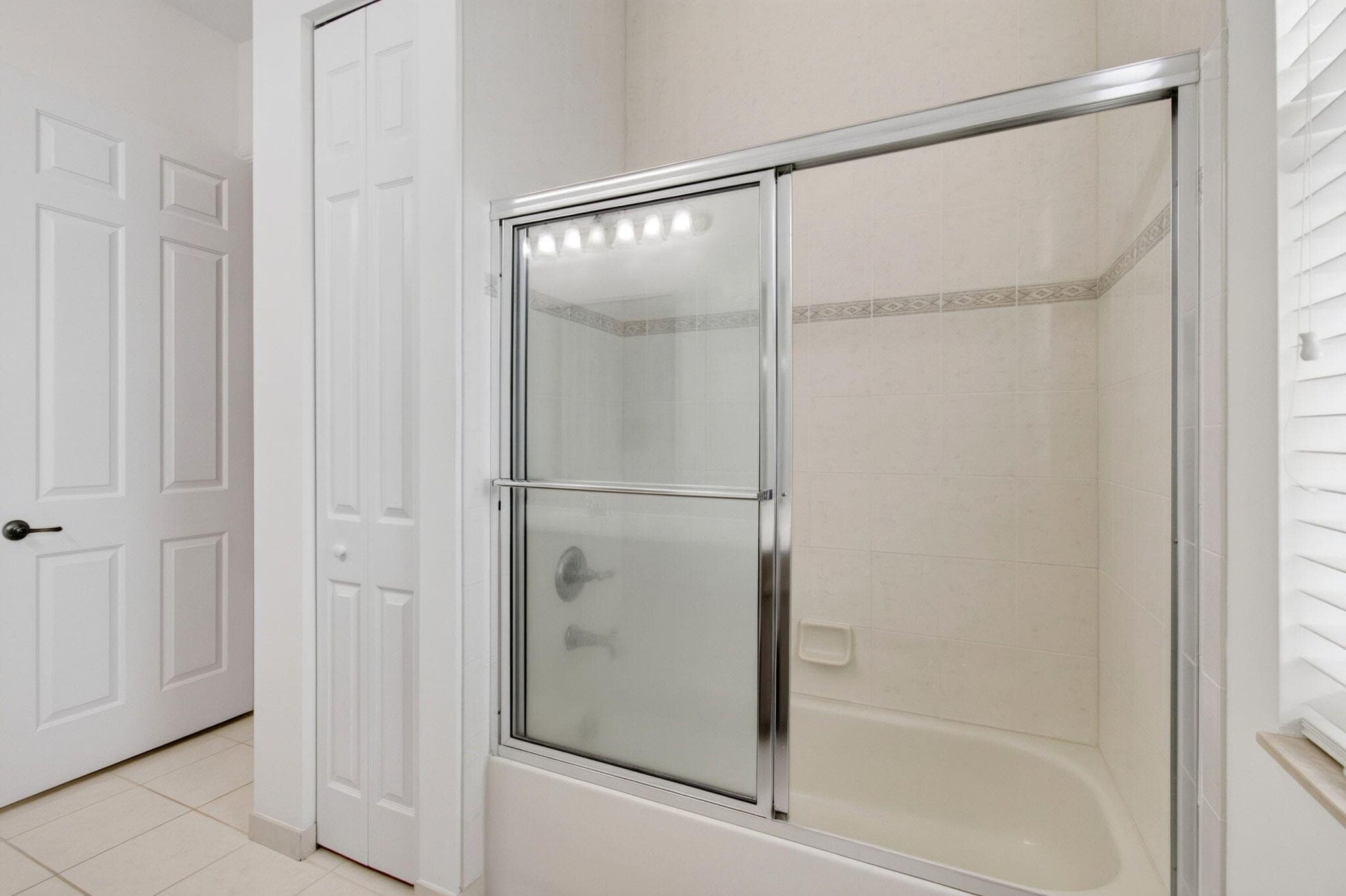 15564 Glencrest Avenue, Delray Beach, FL 33446 — photo 43 of 104