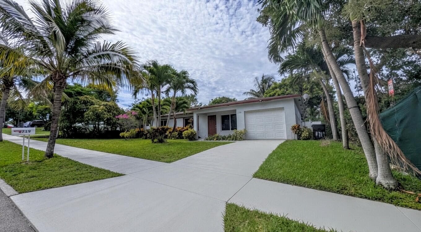 1719 15th Avenue N, Lake Worth Beach, FL 33460 — photo 3 of 43