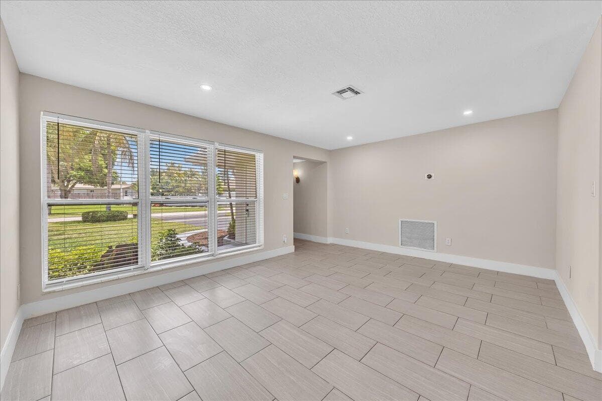 611 N Highland Drive, Hollywood, FL 33021 — photo 7 of 36