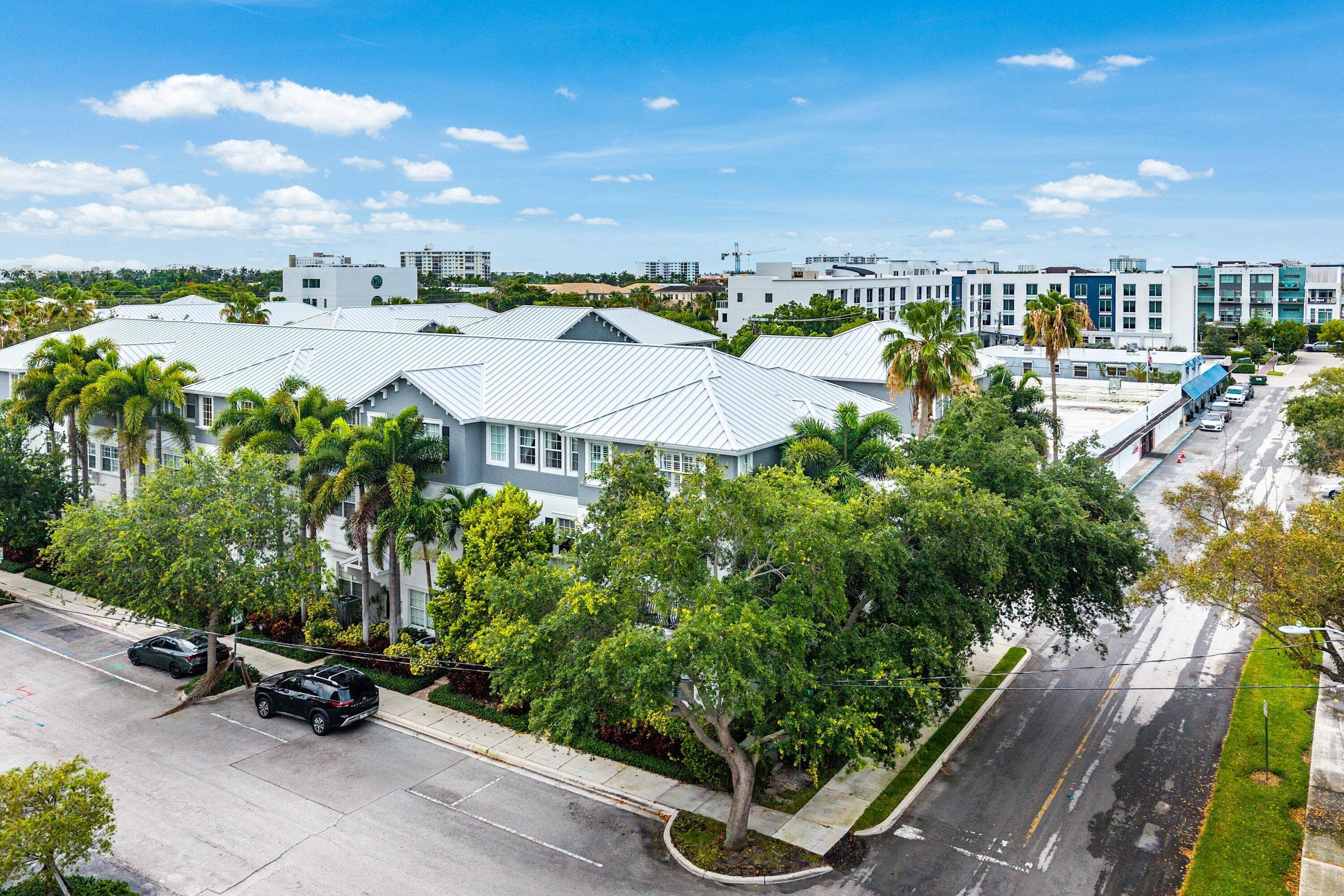 290 NE 5th Avenue 9, Delray Beach, FL 33483 — photo 2 of 38