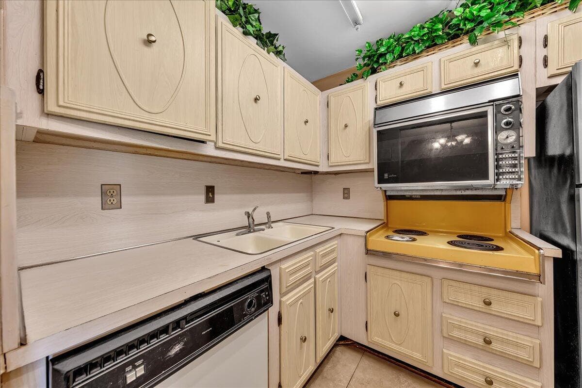 180 Cypress Club Drive 816, Pompano Beach, FL 33060 — photo 24 of 53