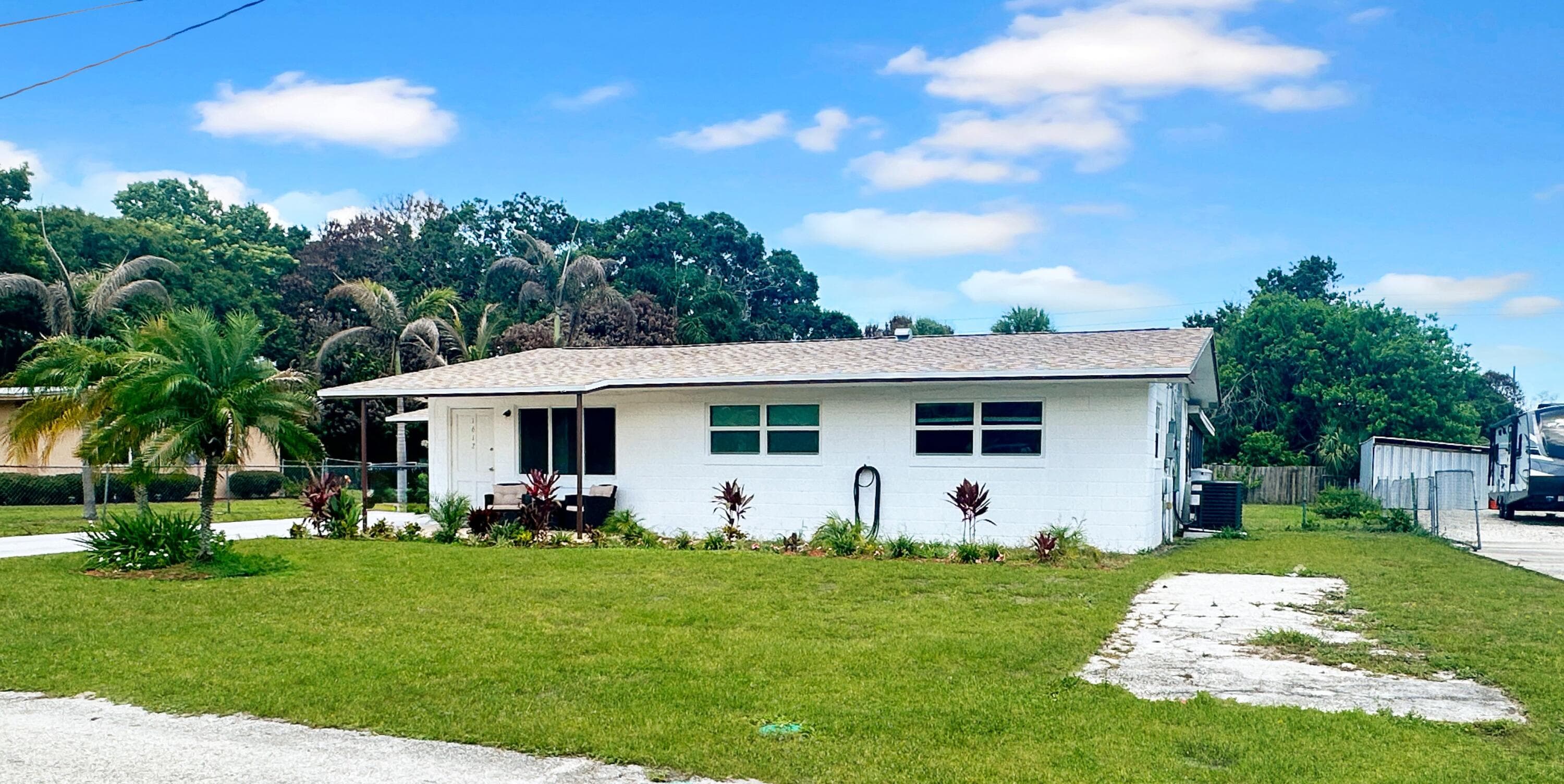 1612 S 28th Street, Fort Pierce, FL 34947 — photo 2 of 32