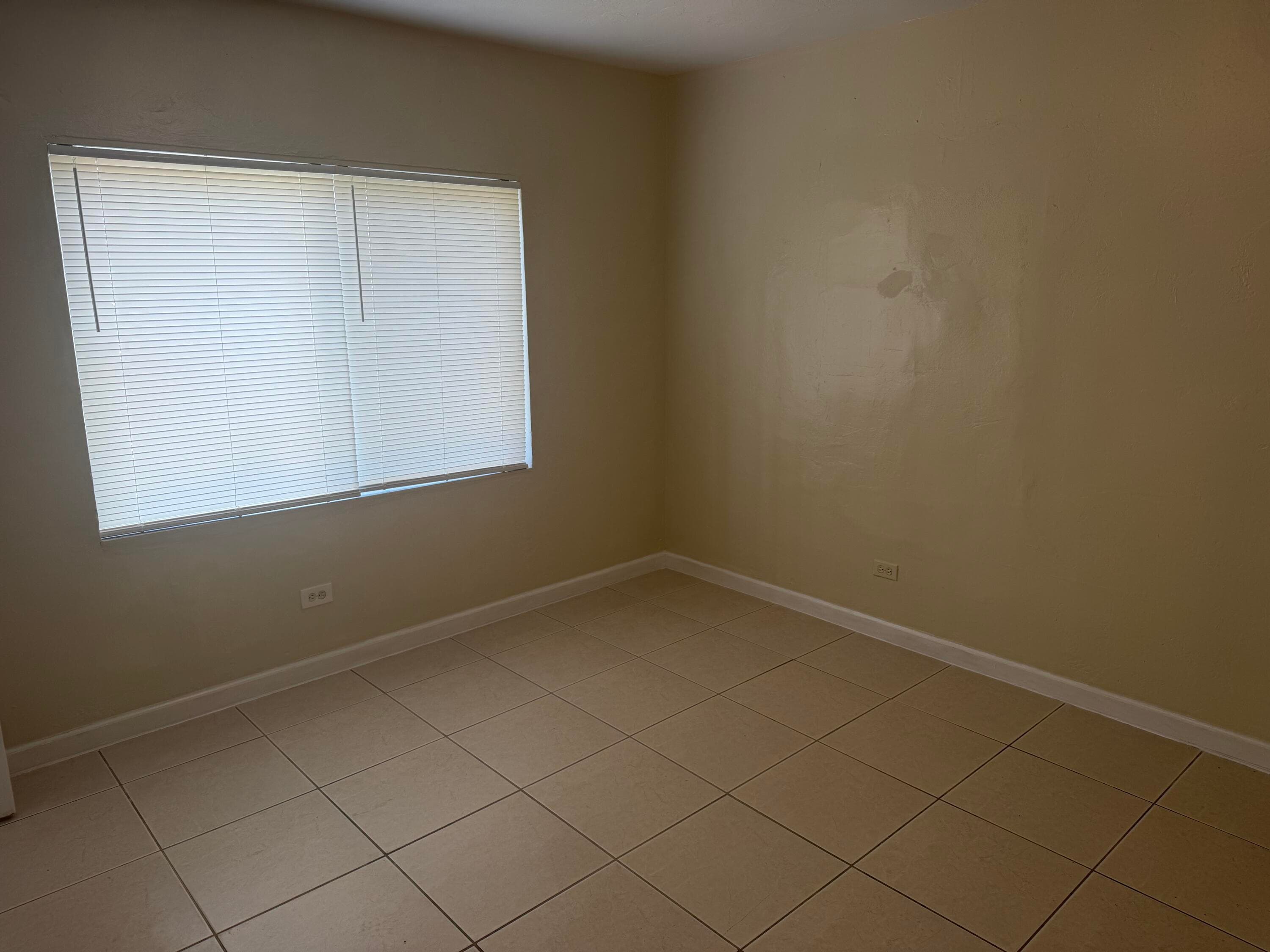 7803 NW 8th Avenue, Miami, FL 33150 — photo 14 of 23
