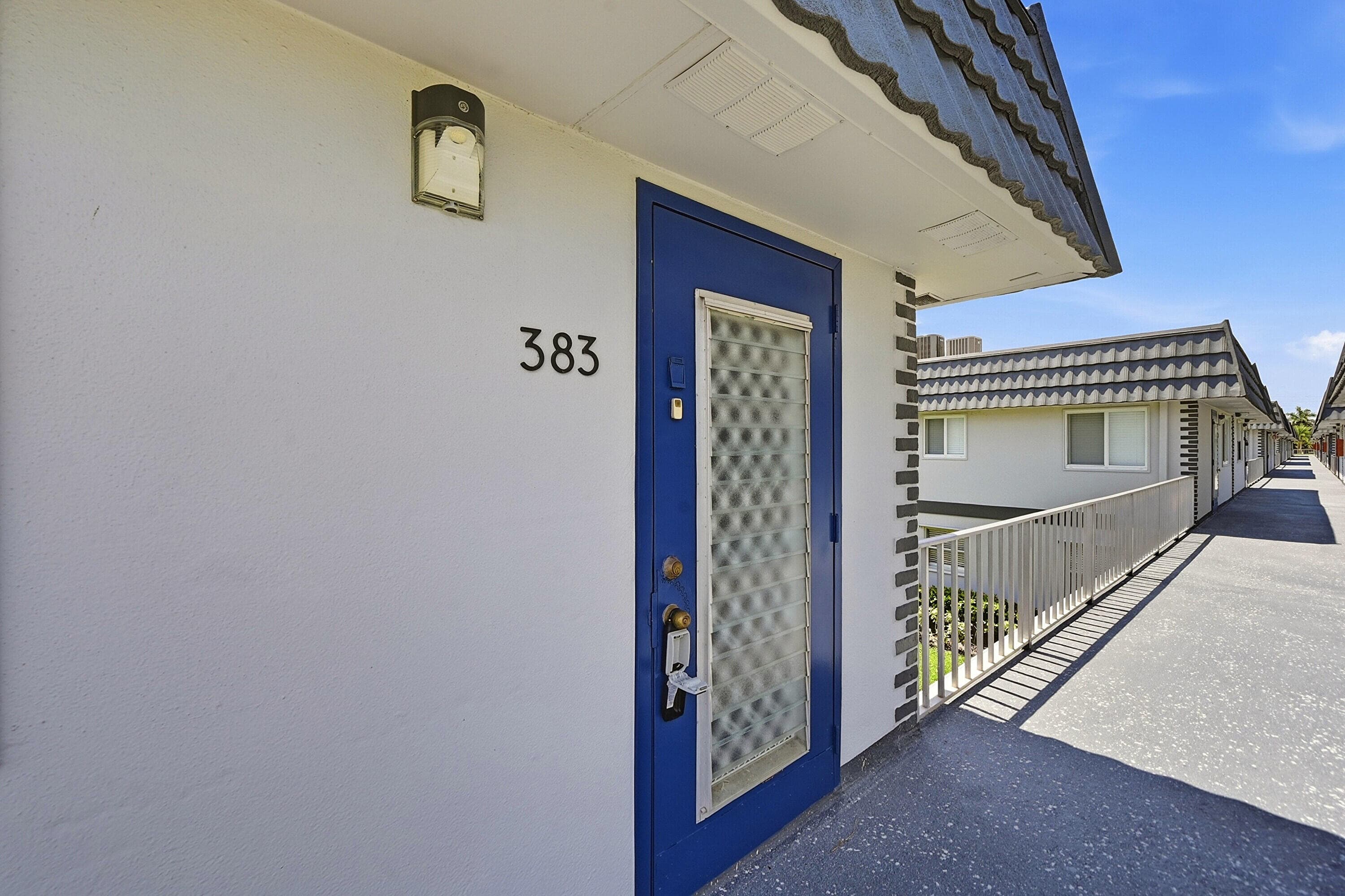 383 Saxony Trail, Delray Beach, FL 33446 — photo 4 of 22