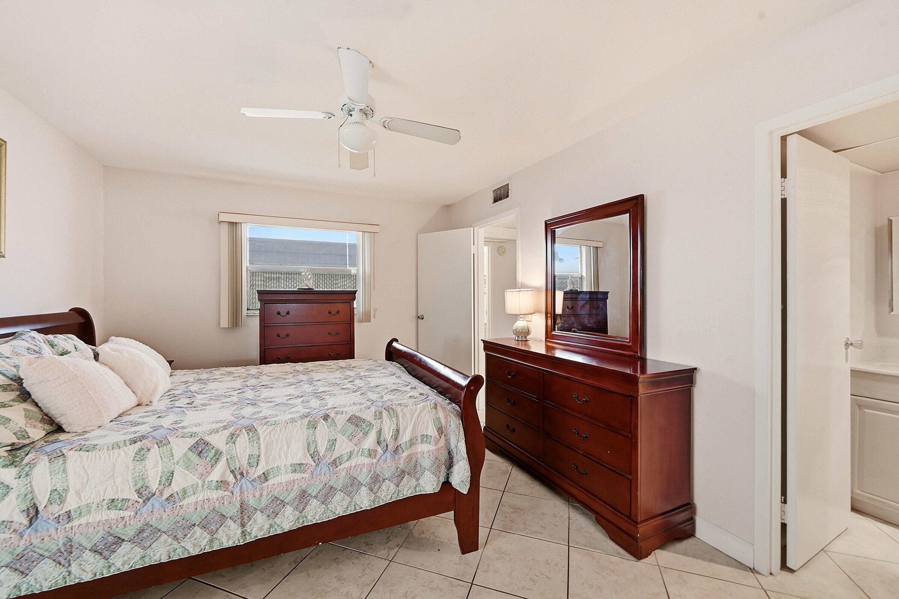 383 Saxony Trail, Delray Beach, FL 33446 — photo 14 of 22