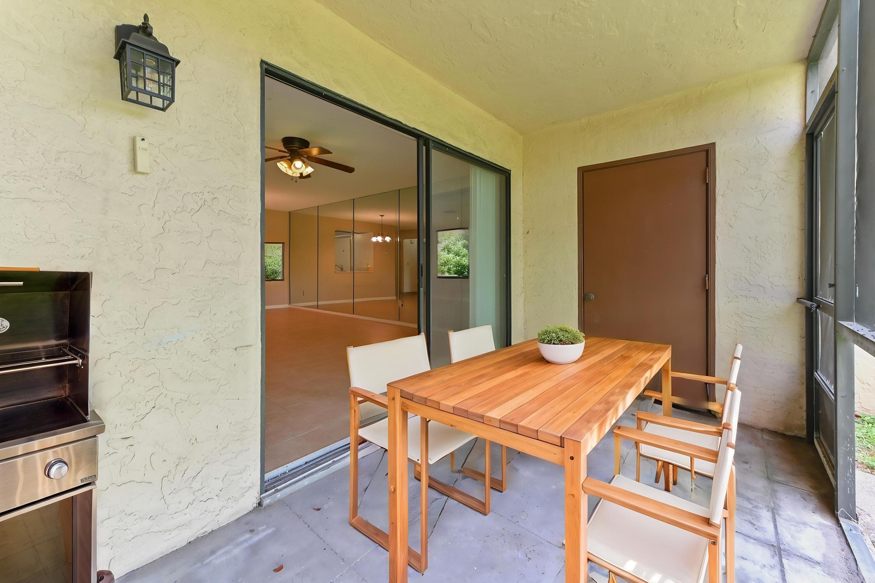 105 Lakeview Drive E, Royal Palm Beach, FL 33411 — photo 20 of 30
