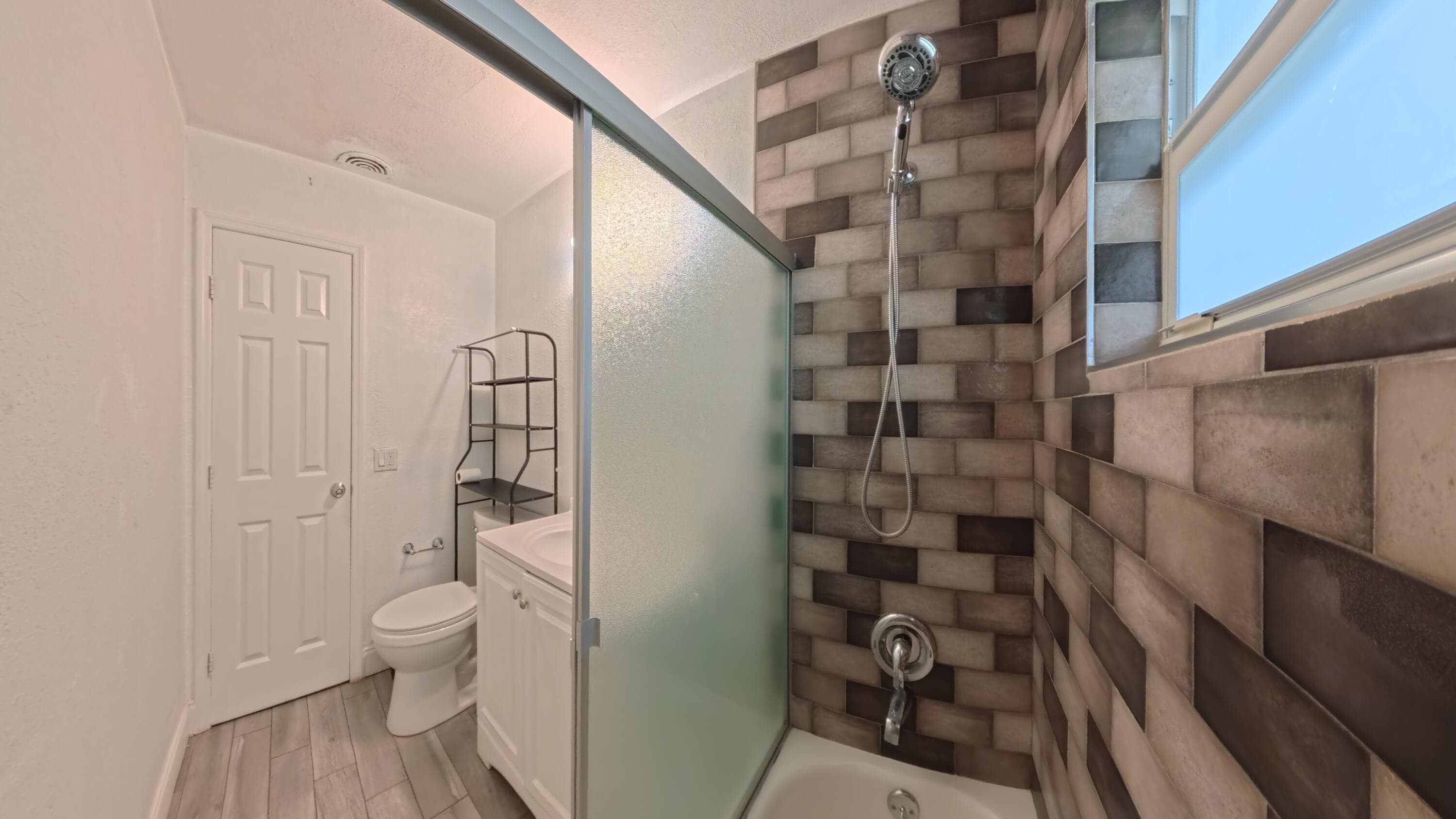 1719 15th Avenue N, Lake Worth Beach, FL 33460 — photo 18 of 43