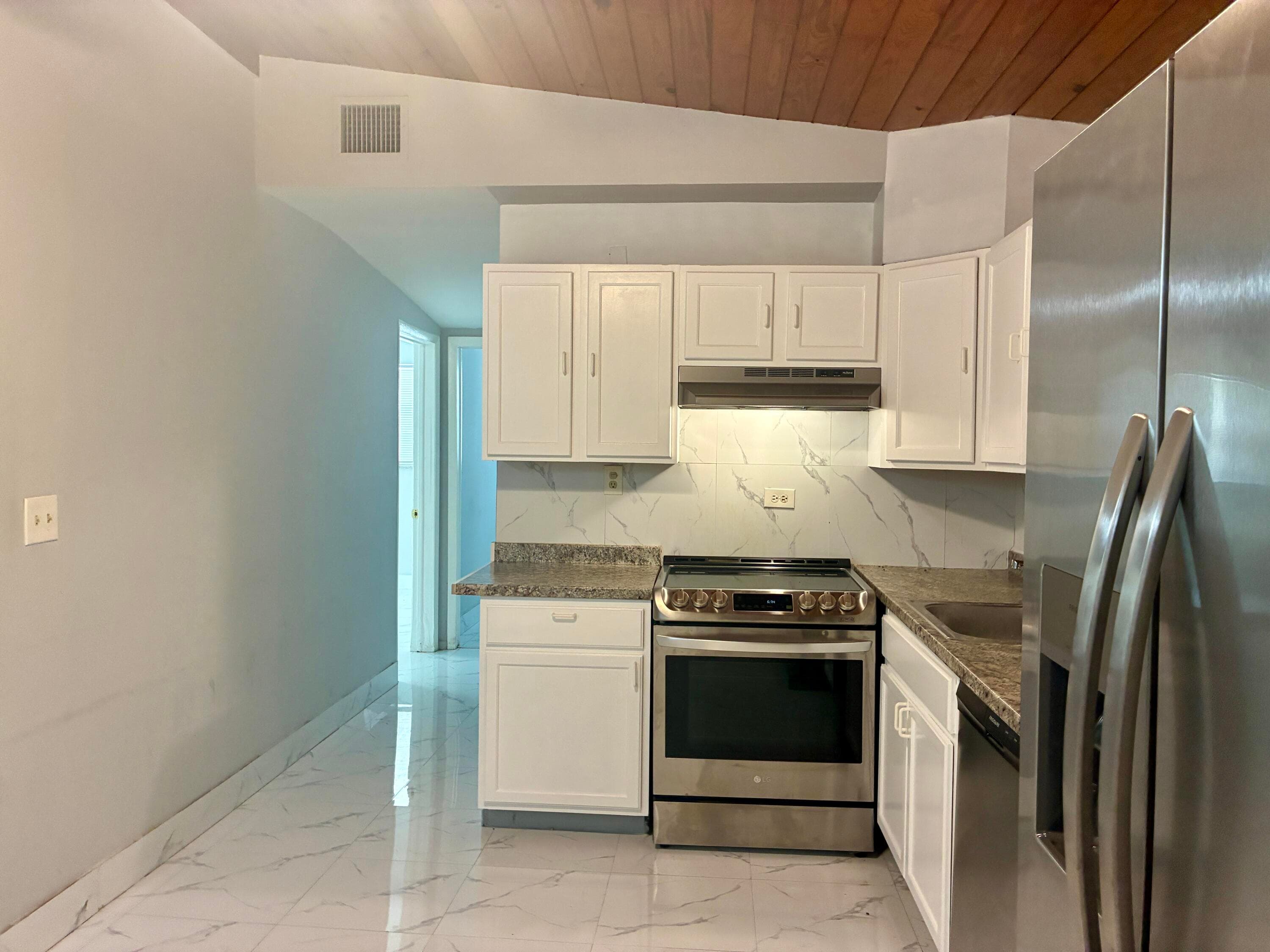 3630 SW 46th Avenue, West Park, FL 33023 — photo 5 of 31