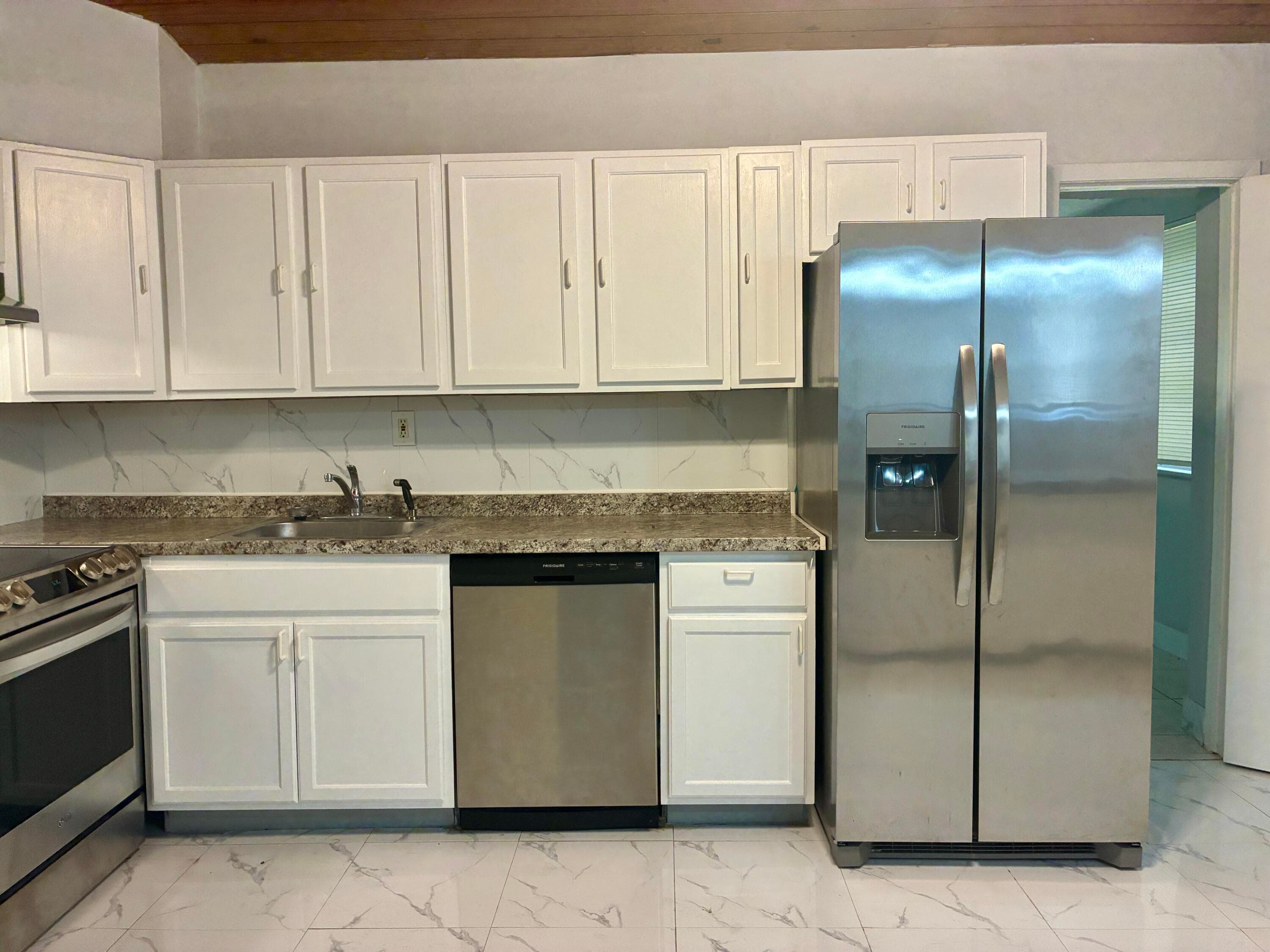 3630 SW 46th Avenue, West Park, FL 33023 — photo 6 of 31