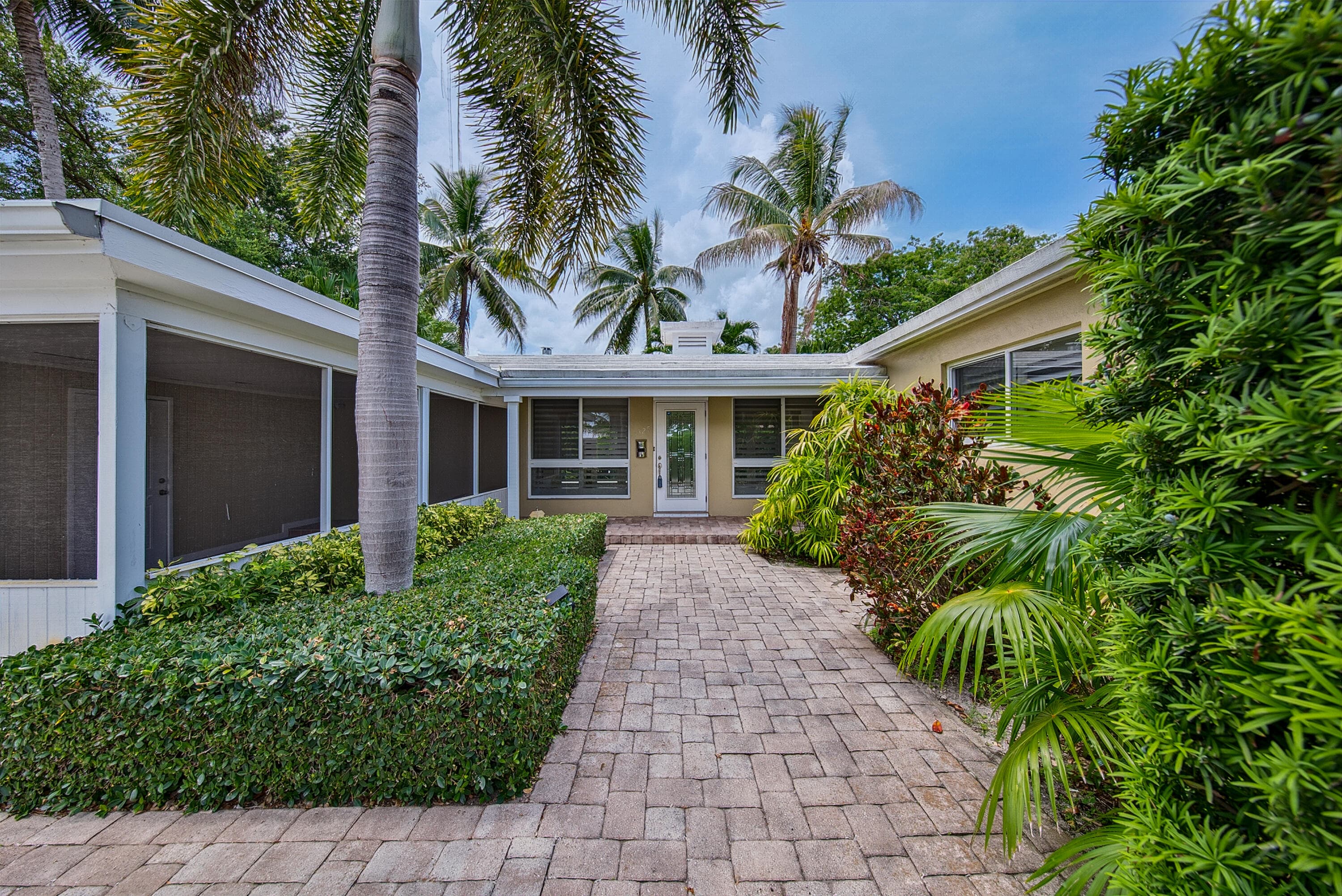 1325 Guava Isle, Fort Lauderdale, FL 33315 — photo 4 of 30