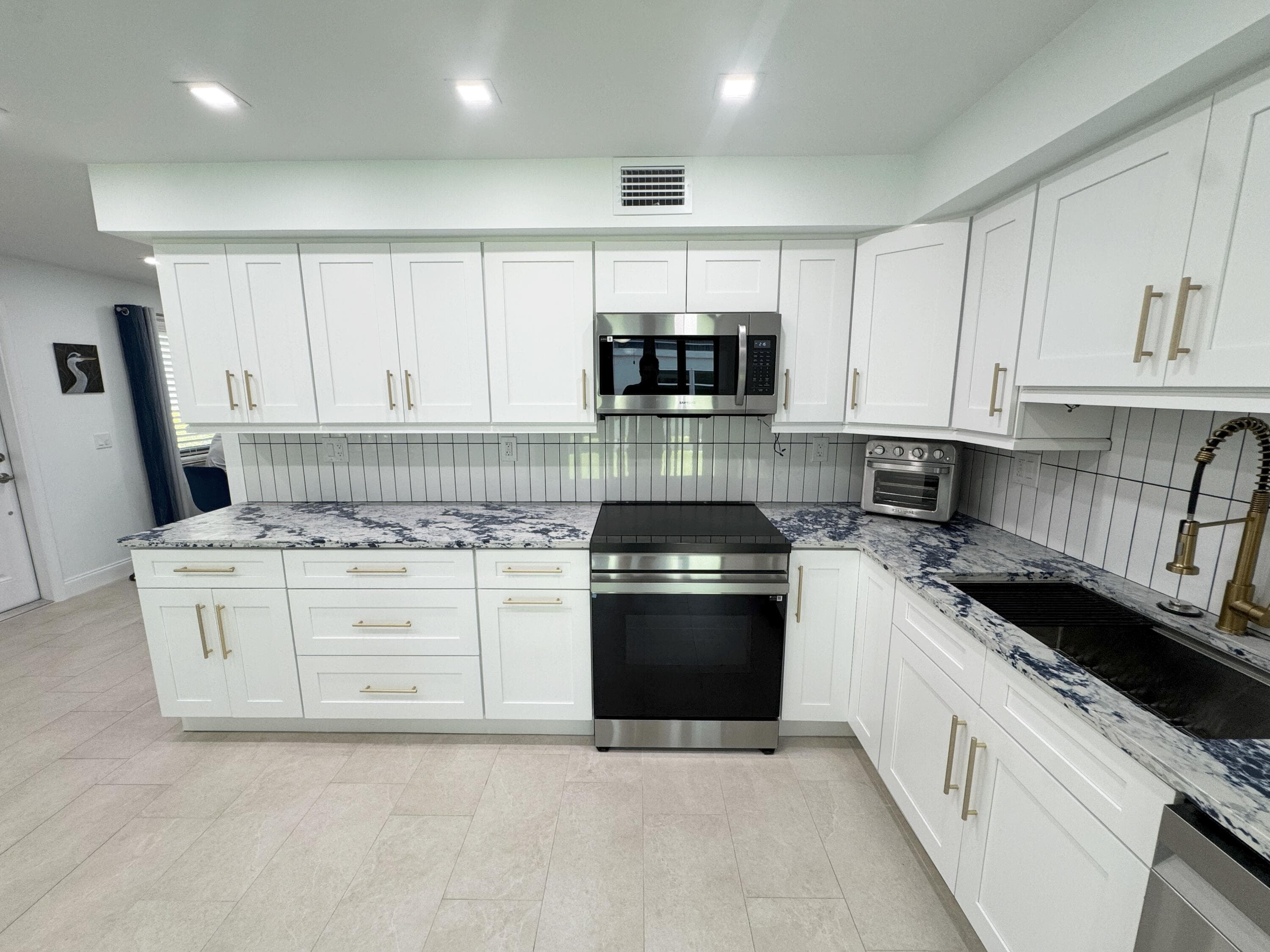 18 Piedmont A, Delray Beach, FL 33484 — photo 5 of 37