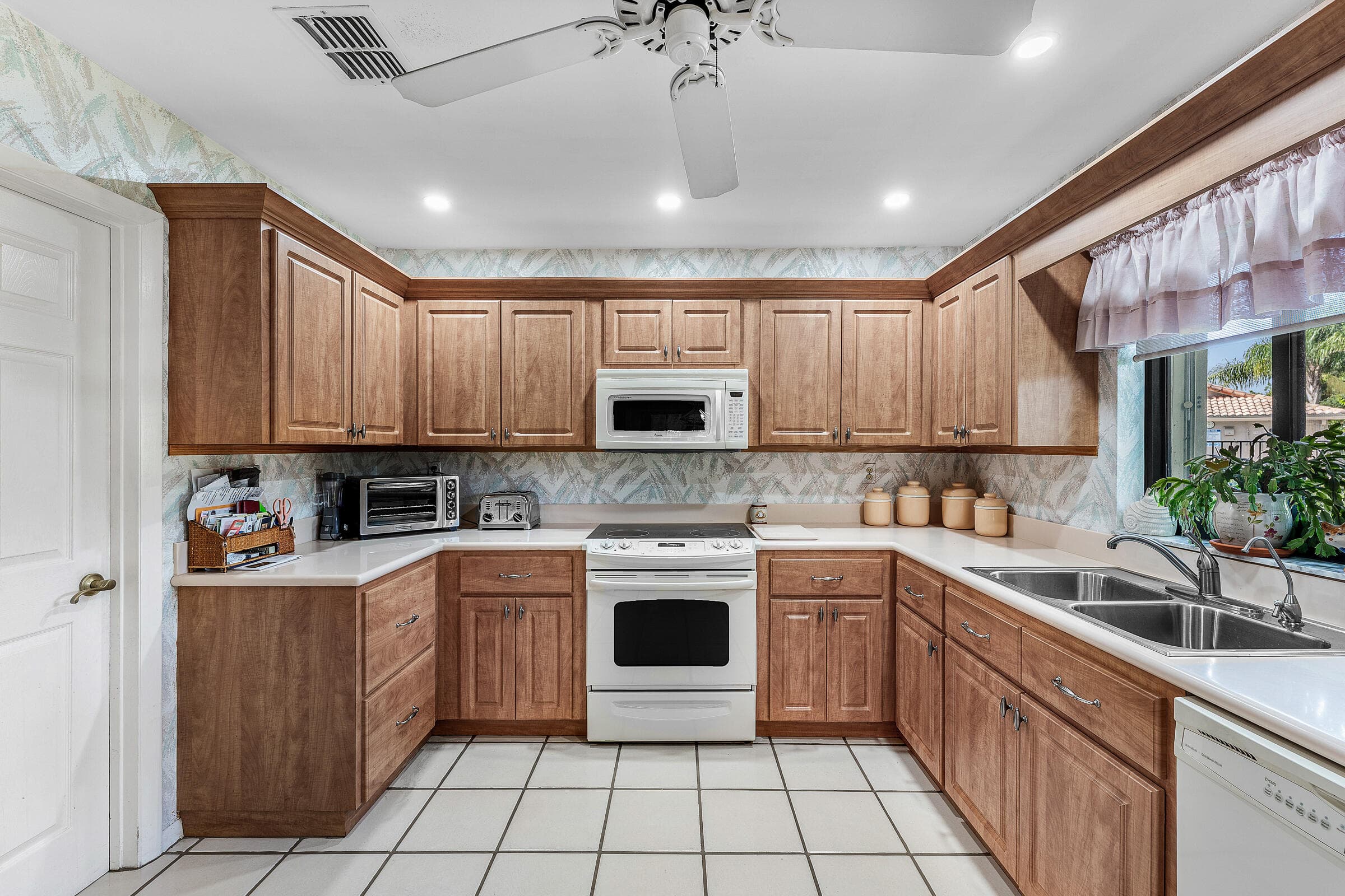 7852 Cloverfield Circle, Boca Raton, FL 33433 — photo 22 of 41