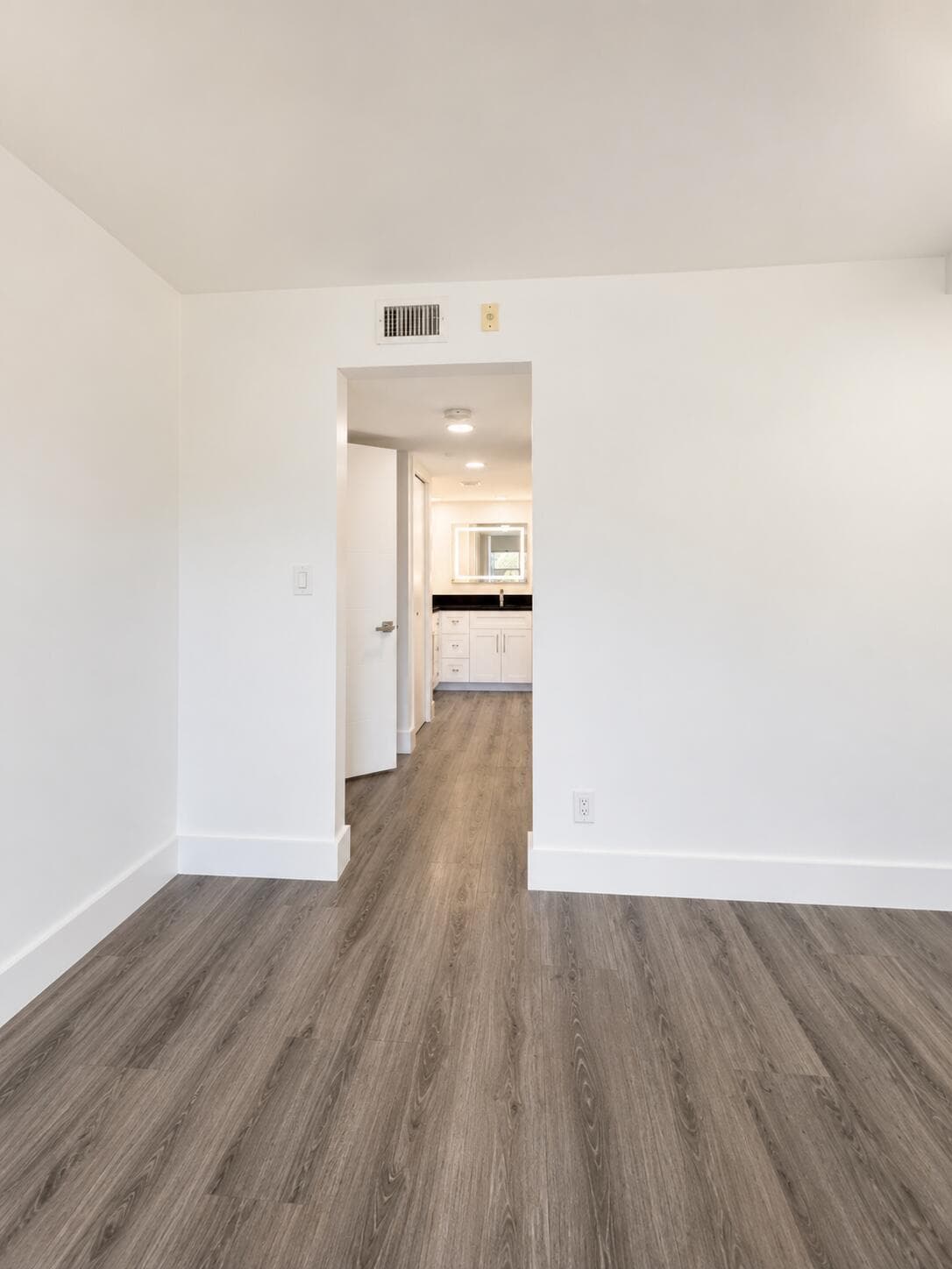 3930 Oaks Clubhouse Drive 303, Pompano Beach, FL 33069 — photo 10 of 19