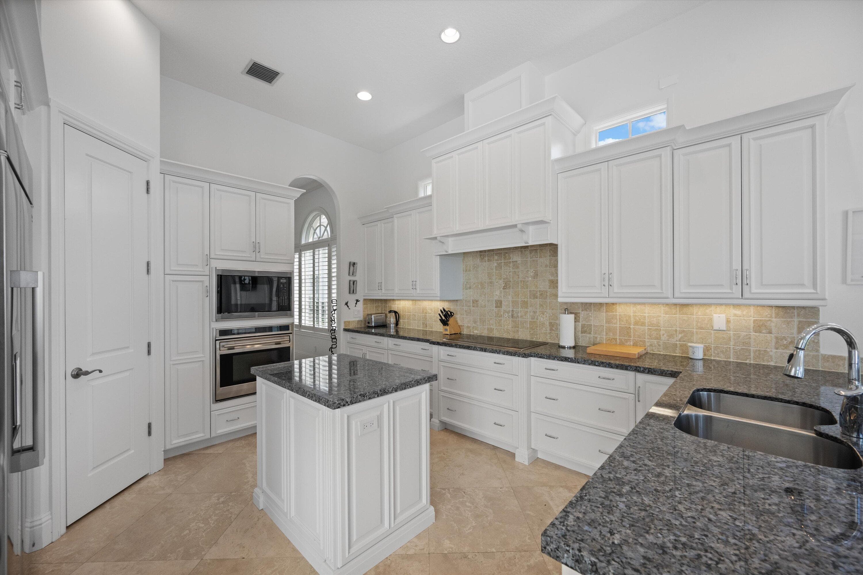 12200 Sunnydale Drive, Wellington, FL 33414 — photo 16 of 56