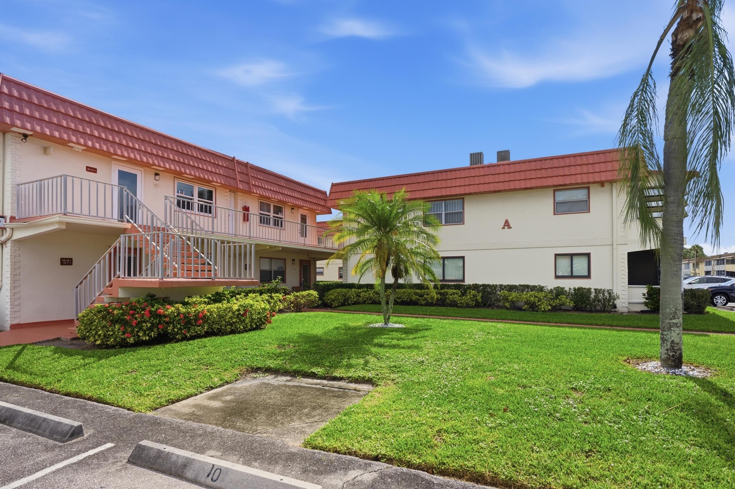 47 Saxony A, Delray Beach, FL 33446 — photo 2 of 62