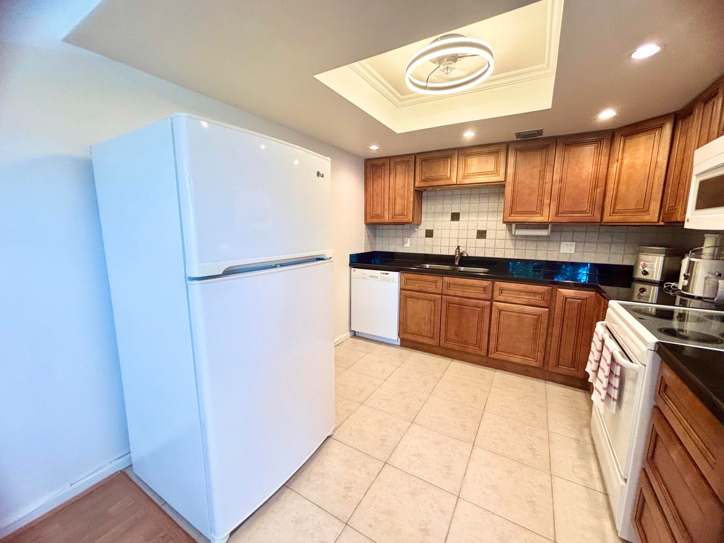 2069 Oakridge F Unit 2069, Deerfield Beach, FL 33442 — photo 6 of 64