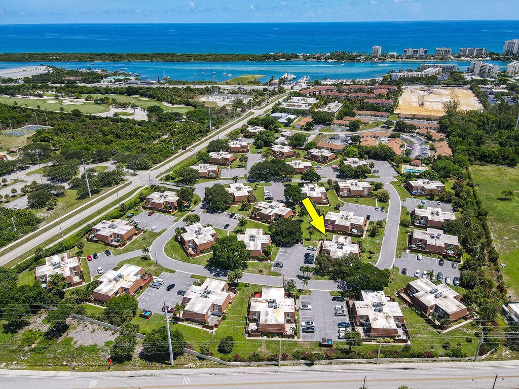 3900 SE County Line Road 22a, Jupiter, FL 33469 — photo 42 of 50