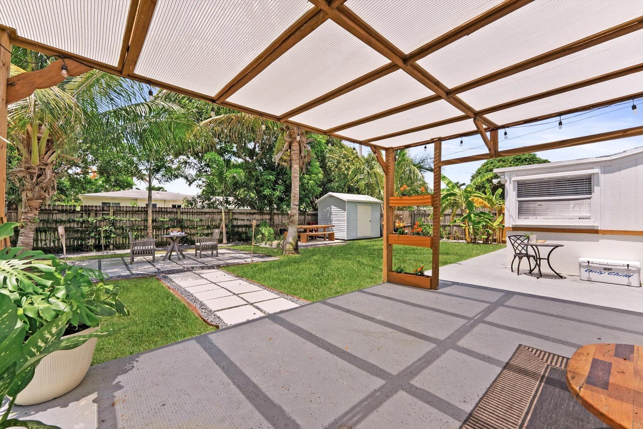 350 Forest Hill Boulevard, West Palm Beach, FL 33405 — photo 14 of 35
