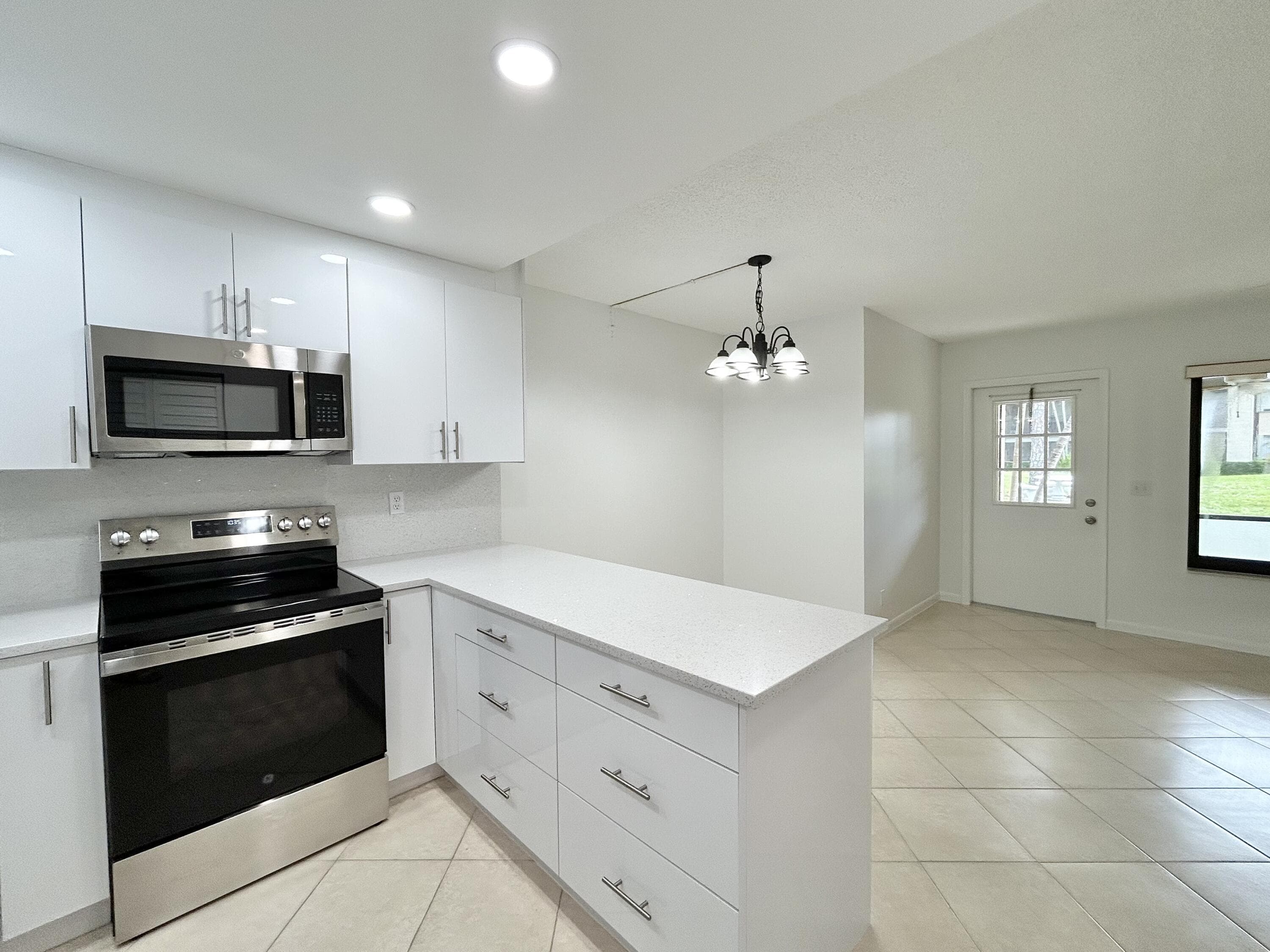 418 Pine Glen Lane C-1, Greenacres, FL 33463 — photo 3 of 57