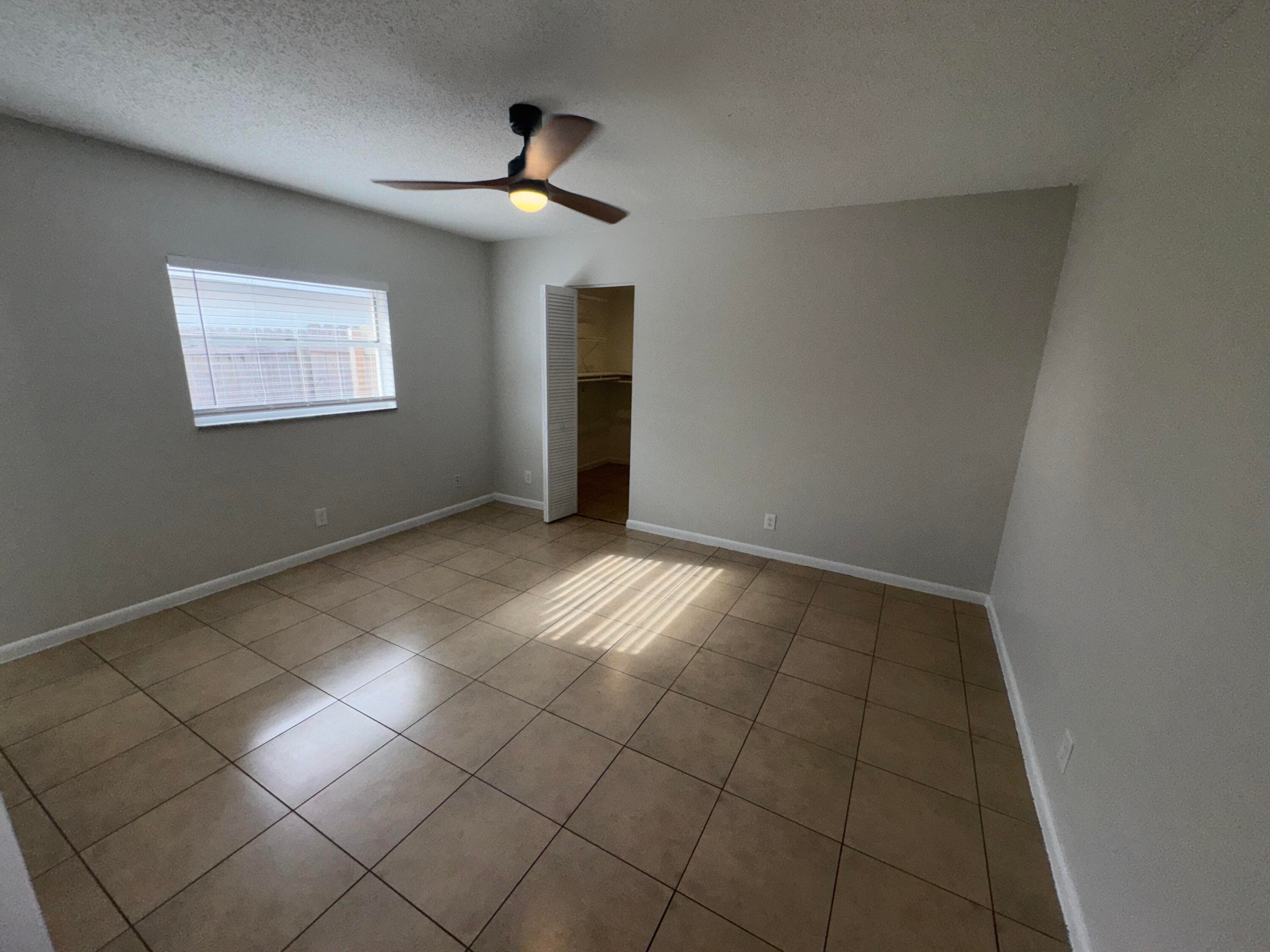 3854 Van Cott Street 3854, West Palm Beach, FL 33403 — photo 5 of 33