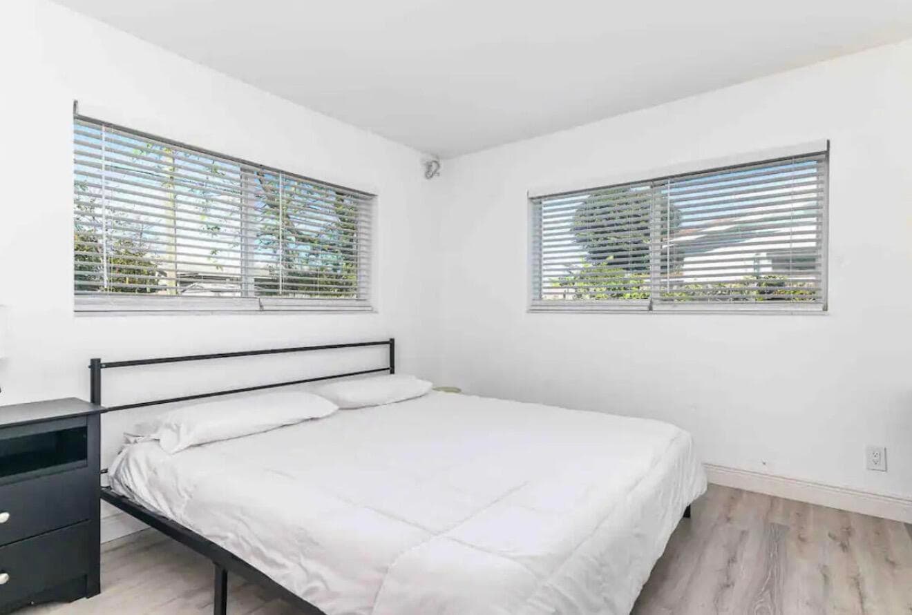 2499 NE 2nd Avenue B, Boca Raton, FL 33431 — photo 9 of 12