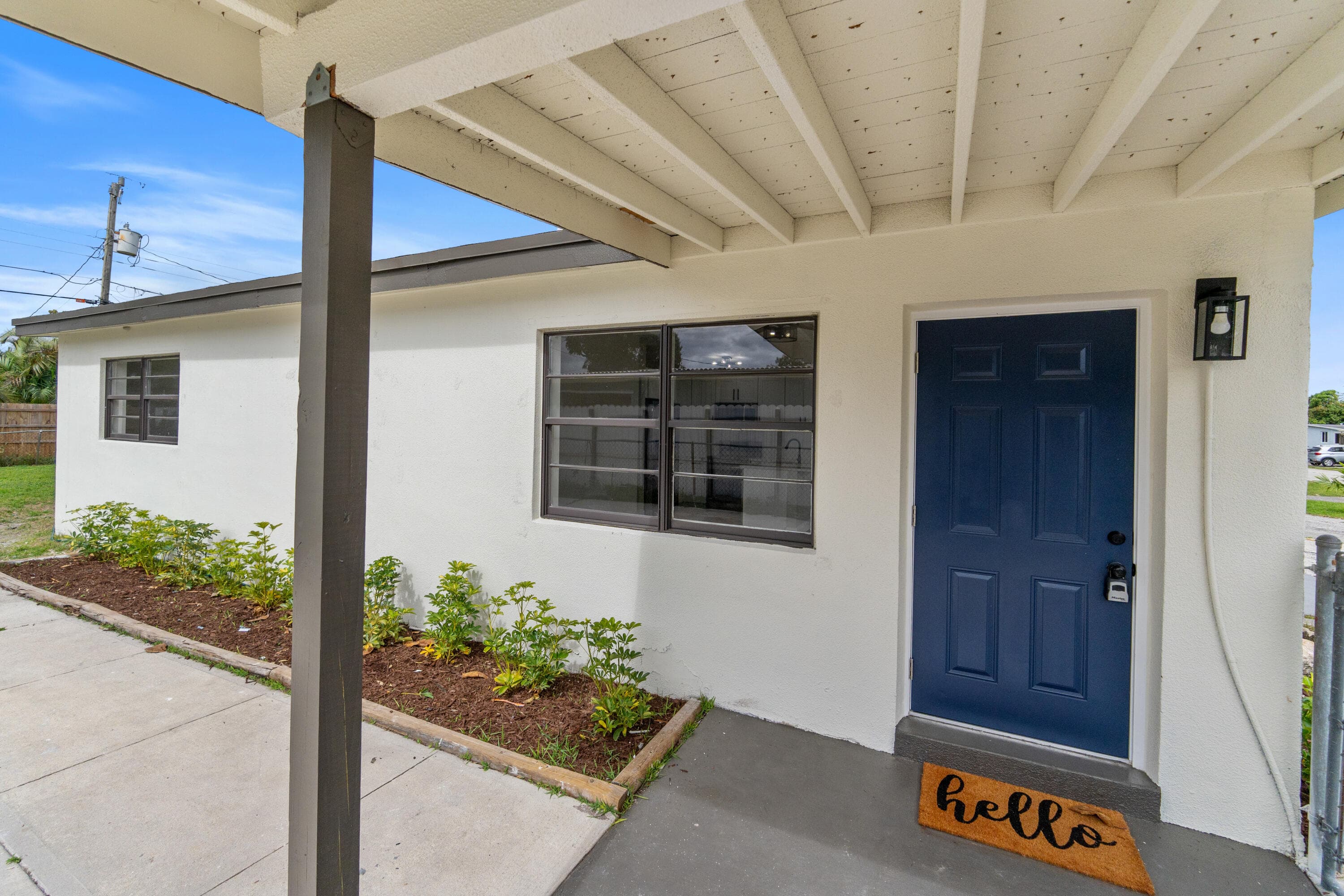 2415 Lewis, West Palm Beach, FL 33415 — photo 3 of 31