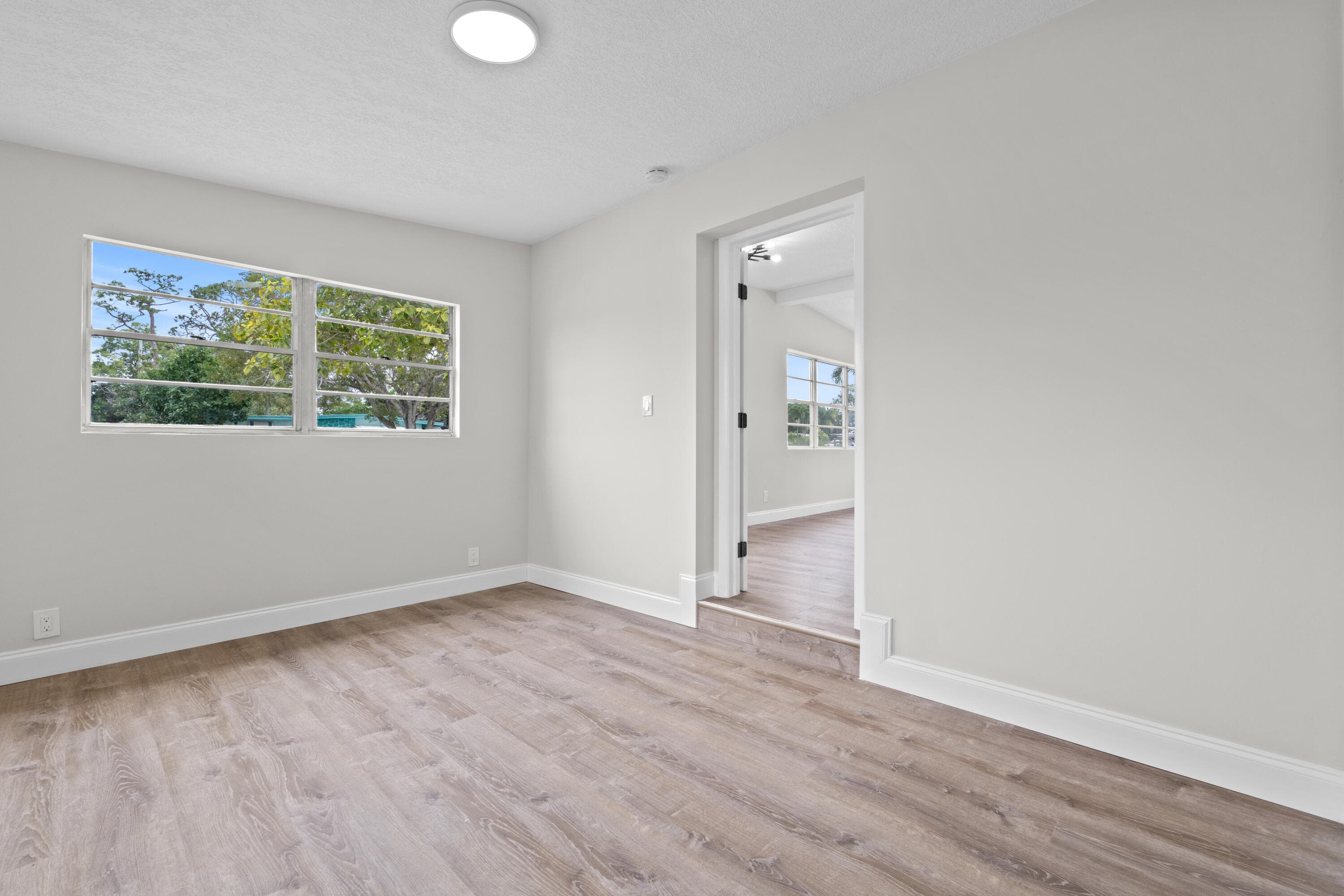 2415 Lewis, West Palm Beach, FL 33415 — photo 13 of 31