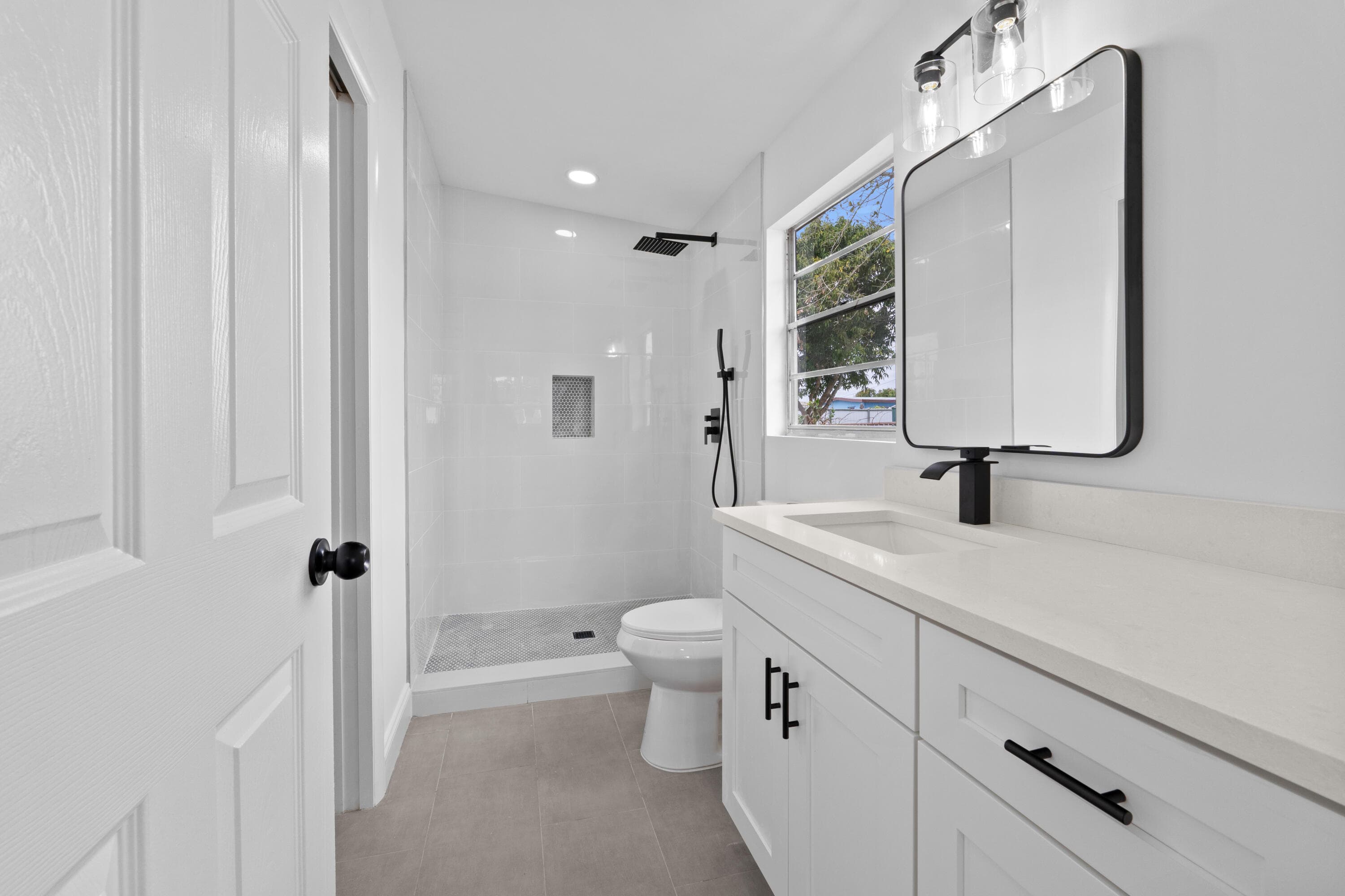 2415 Lewis, West Palm Beach, FL 33415 — photo 14 of 31