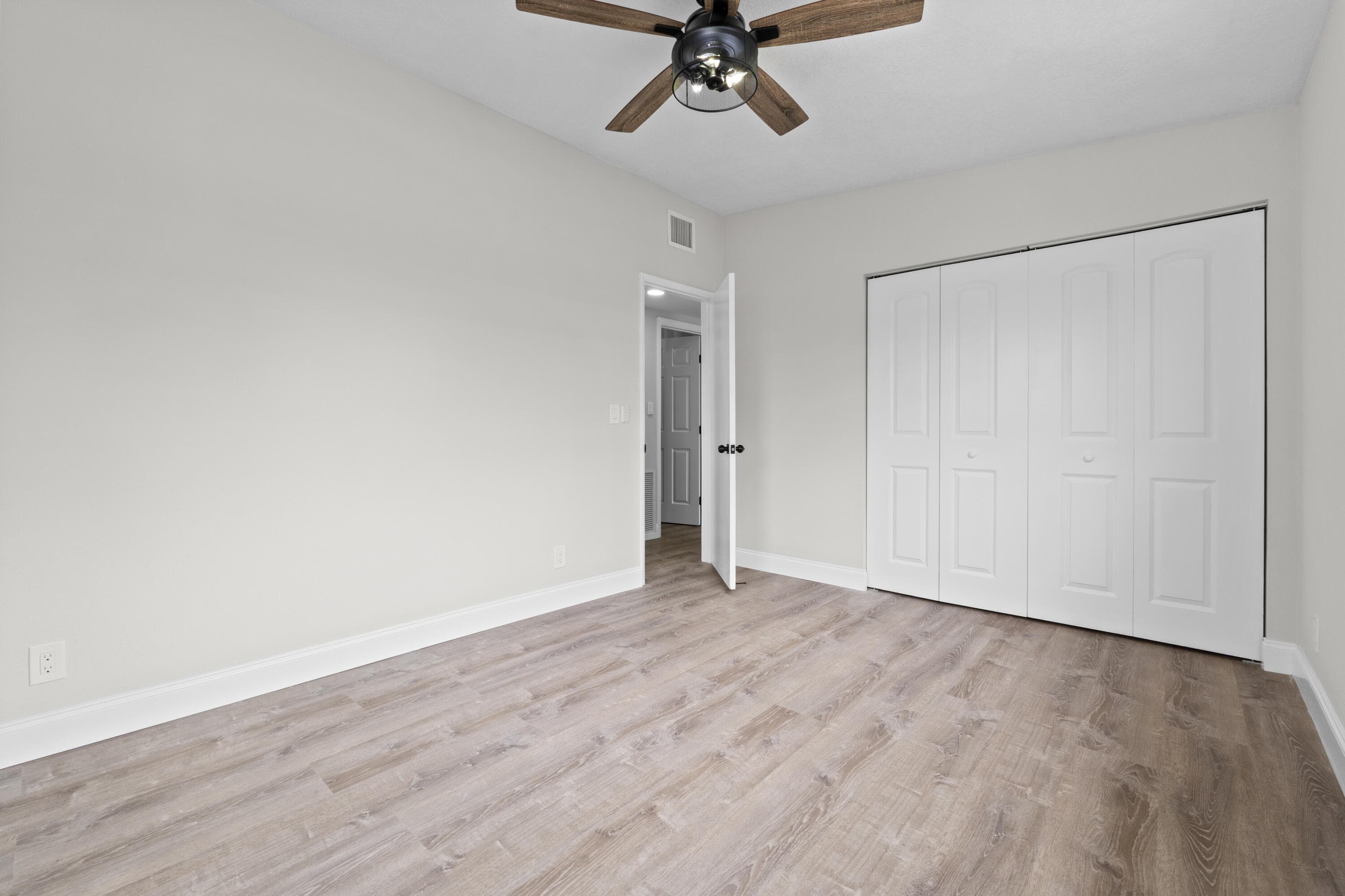 2415 Lewis, West Palm Beach, FL 33415 — photo 19 of 31