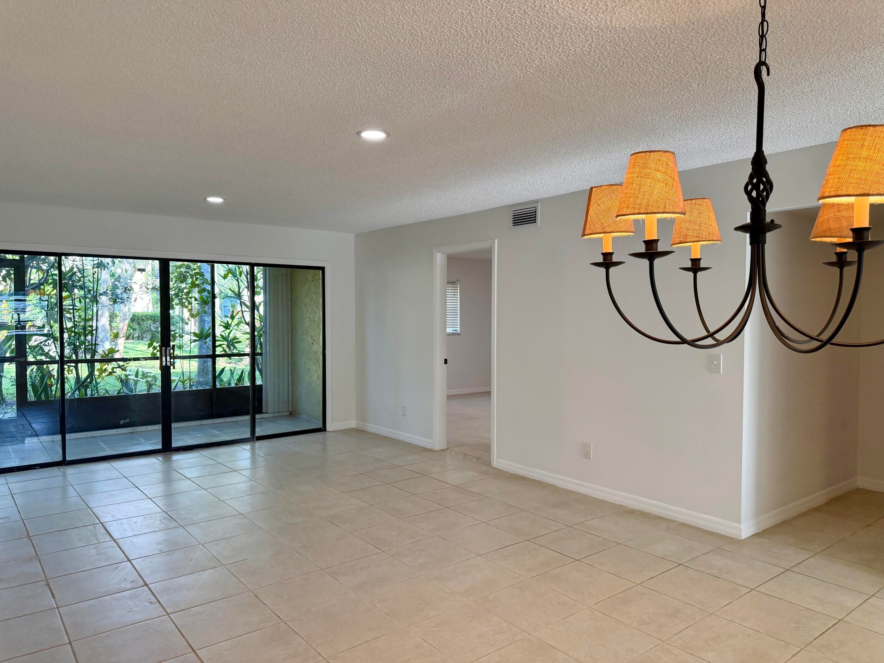 400 18th Street B4, Vero Beach, FL 32960 — photo 5 of 27