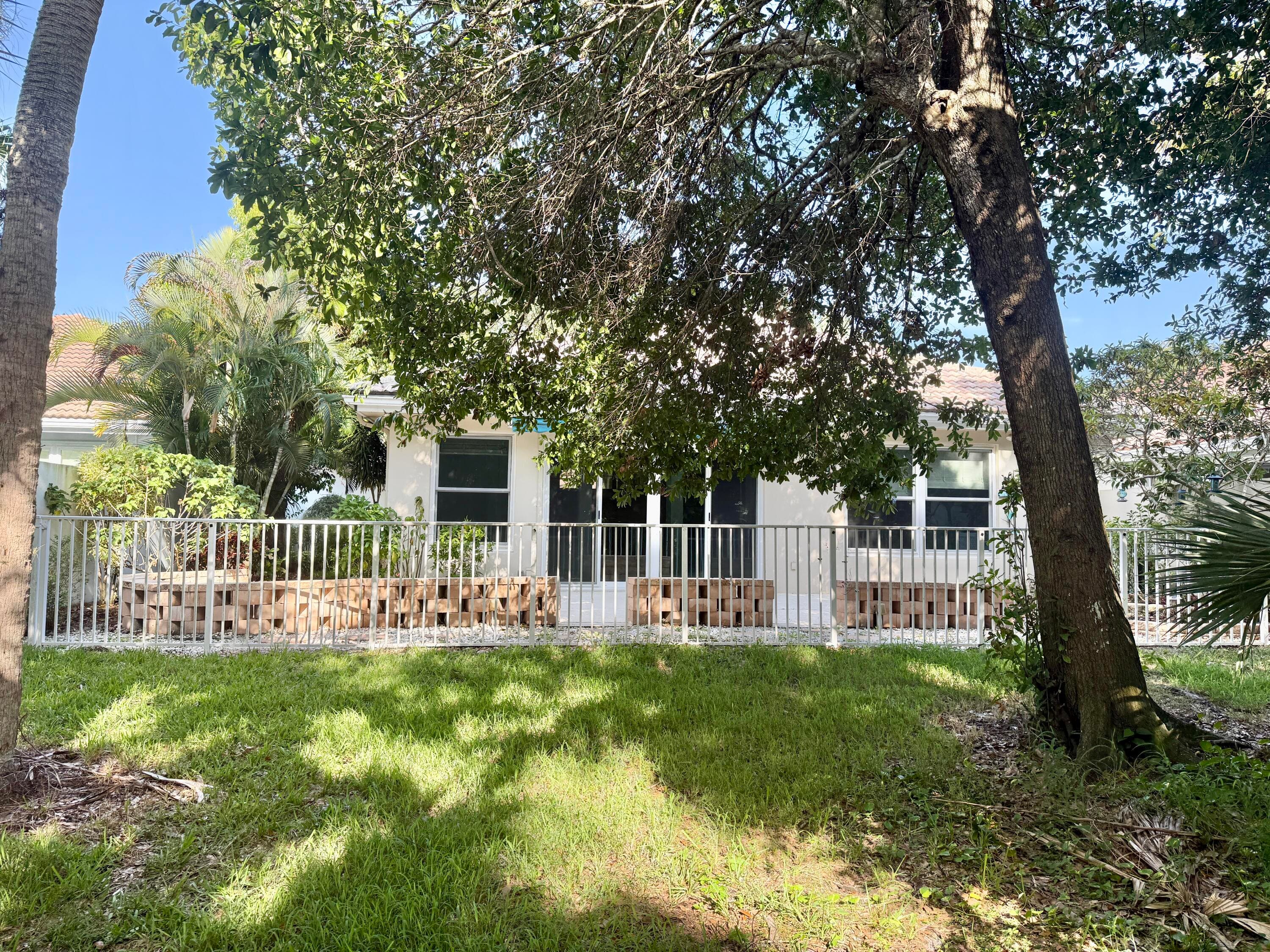 198 Hampton Circle, Jupiter, FL 33458 — photo 4 of 19