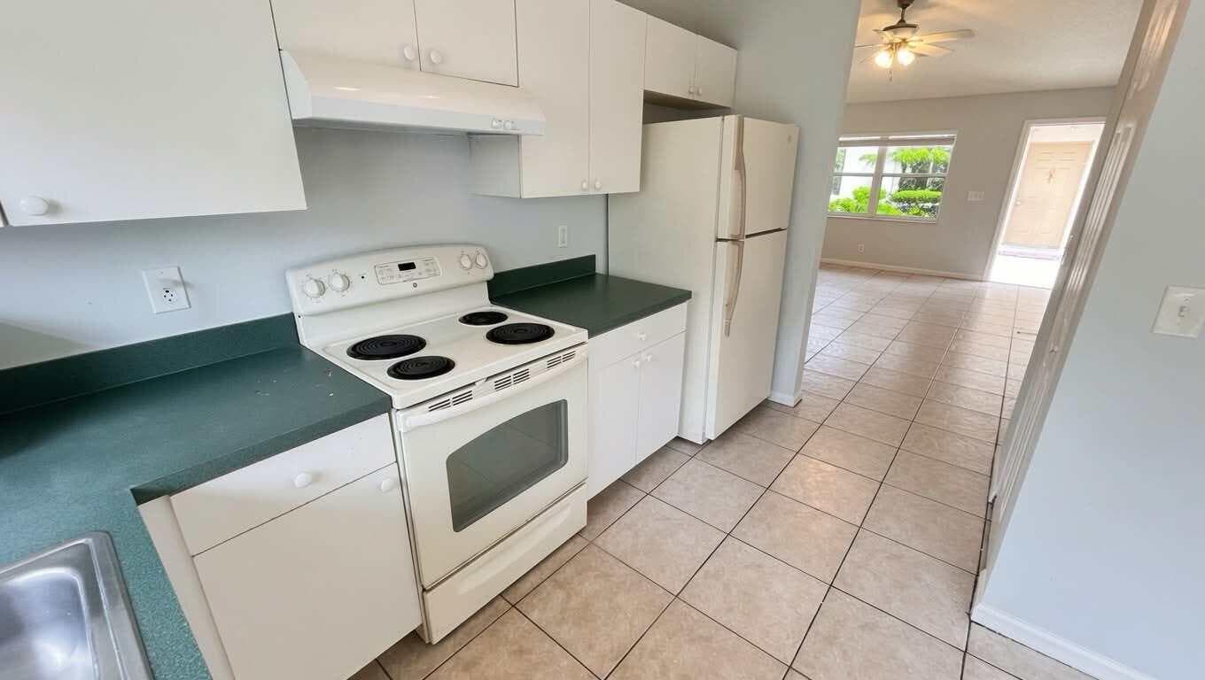 1654 Hawthorne Place, Wellington, FL 33414 — photo 9 of 20