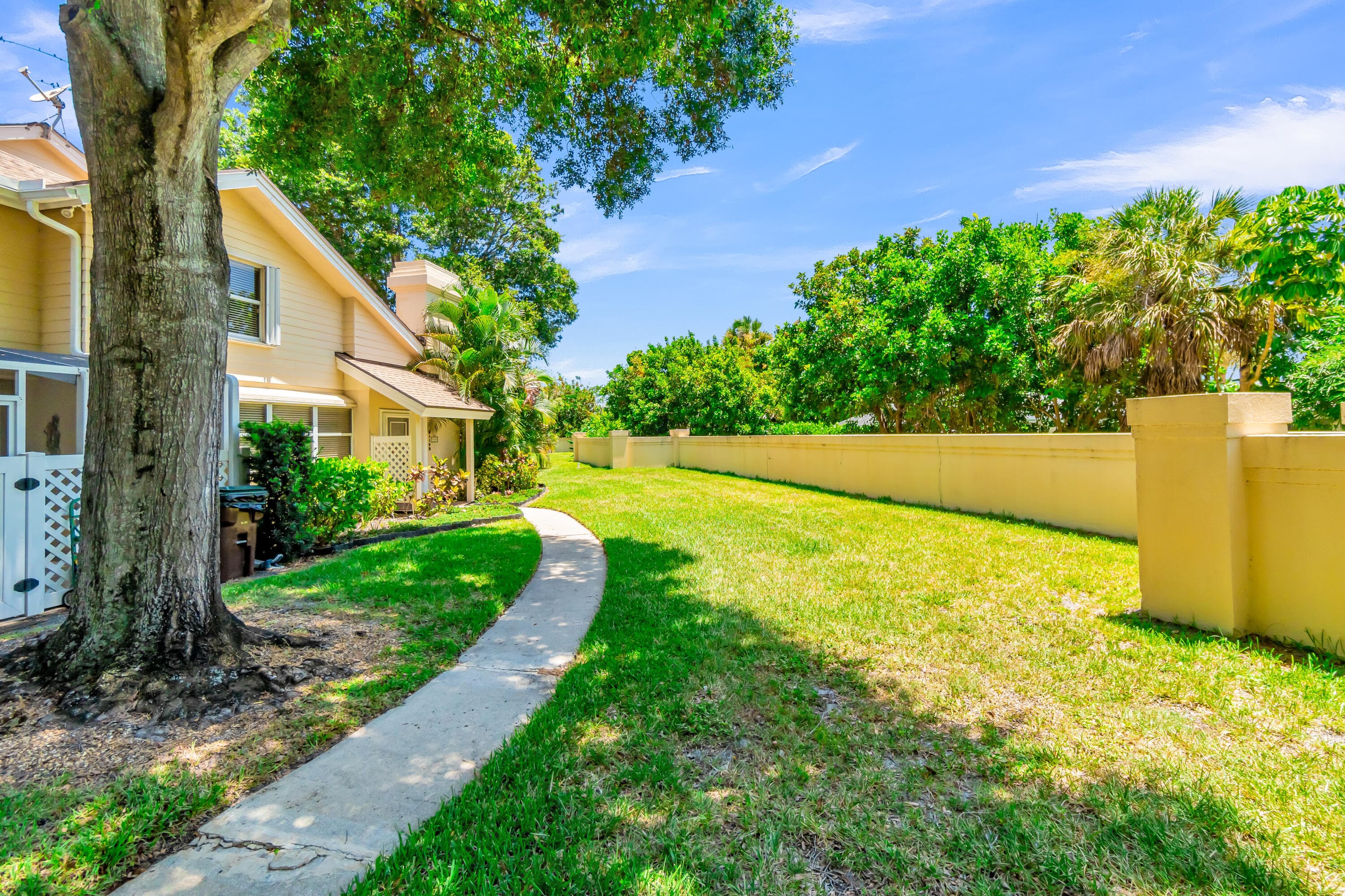 8120 Northboro Court 20a, Lake Clarke Shores, FL 33406 — photo 12 of 47