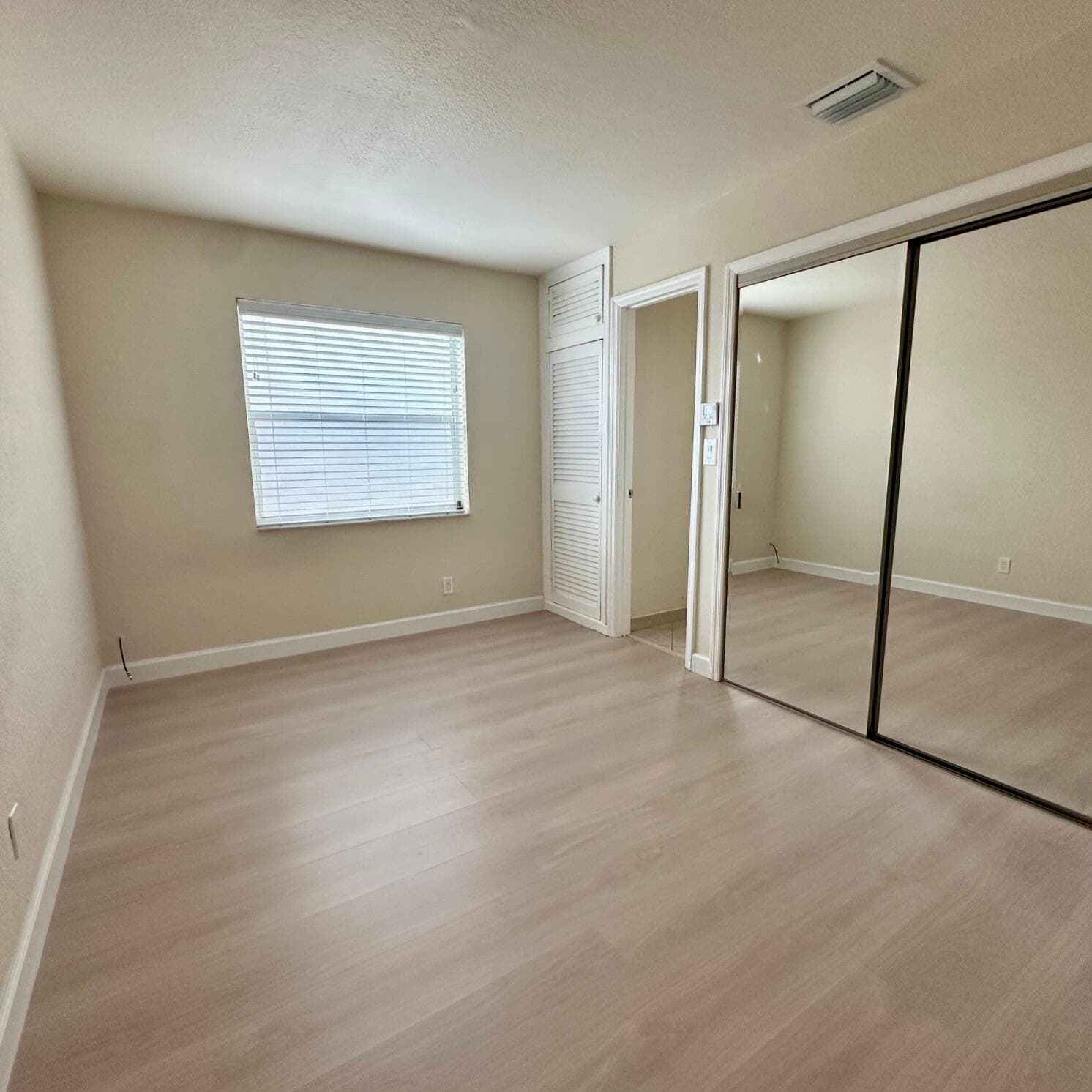 815 Middle River Drive 110, Fort Lauderdale, FL 33304 — photo 9 of 20
