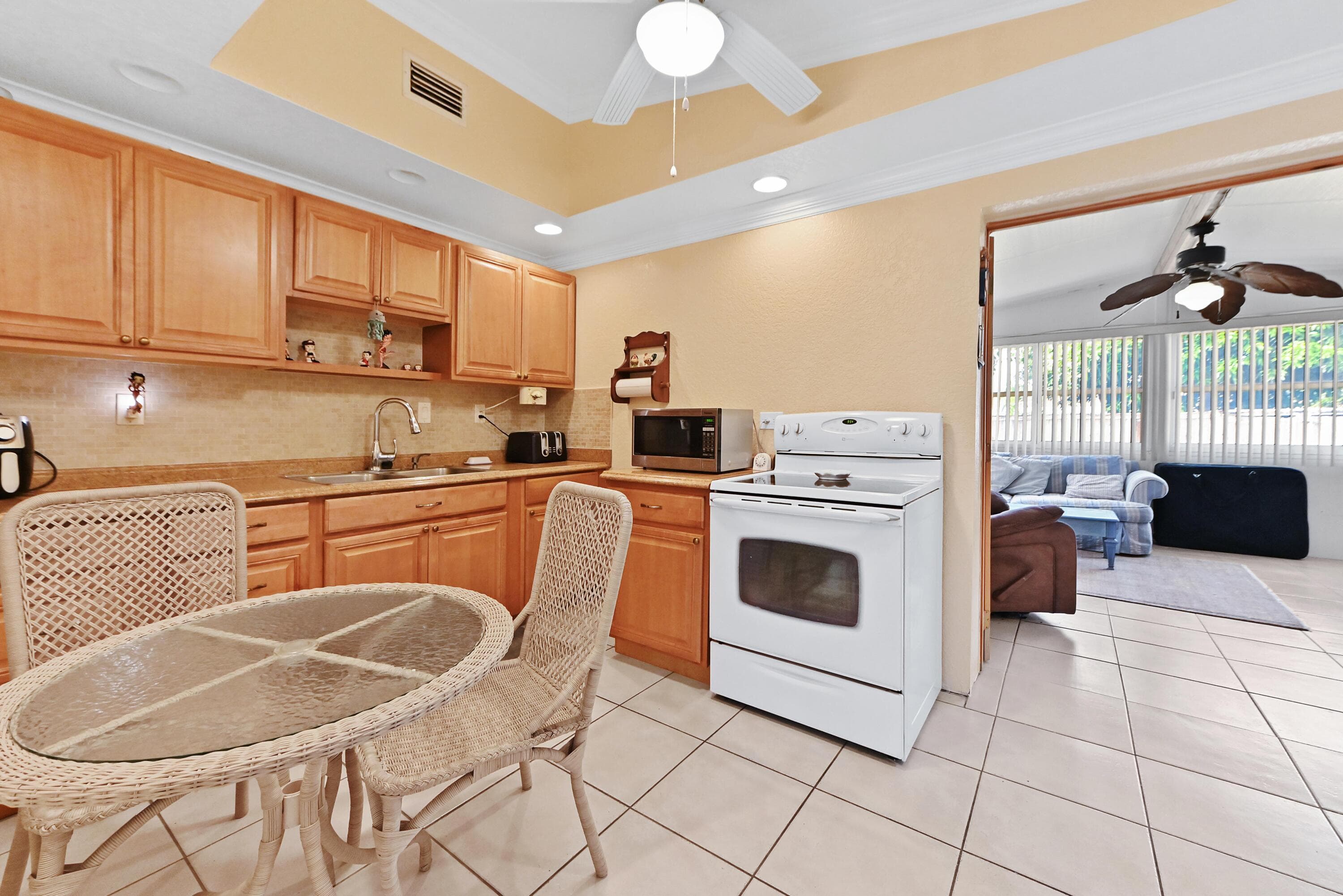 3892 Nowata Road, Lake Worth, FL 33462 — photo 14 of 30