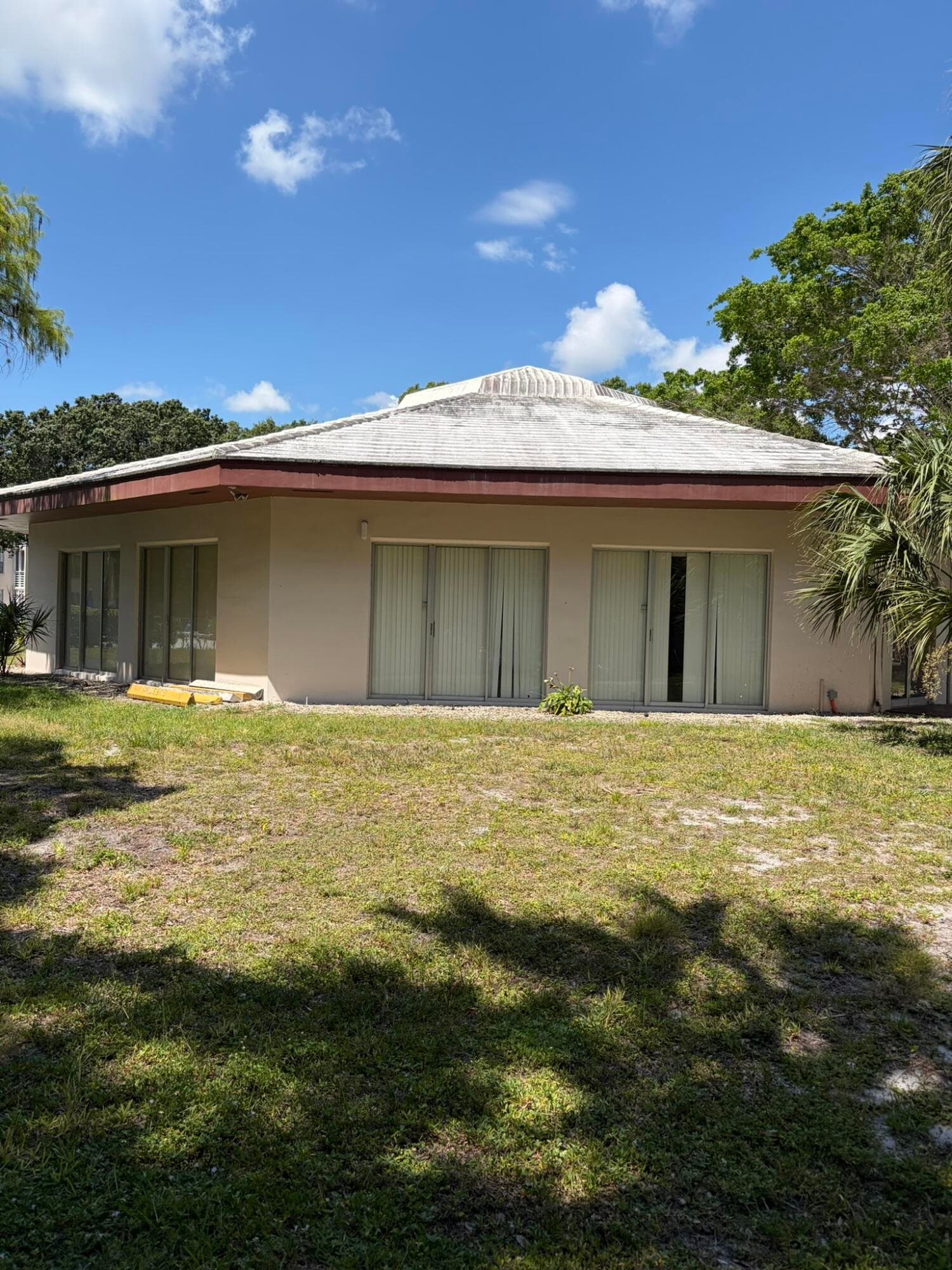 2649 NW 48th Terrace 433, Lauderdale Lakes, FL 33313 — photo 32 of 38