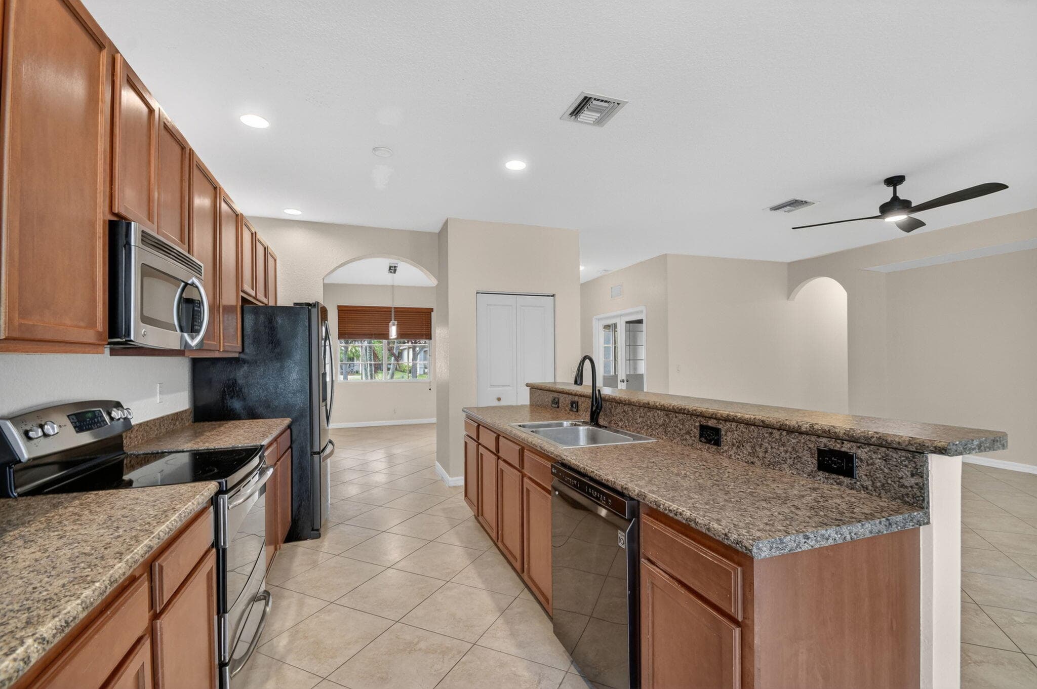 6810 Osage Circle, Greenacres, FL 33413 — photo 15 of 47