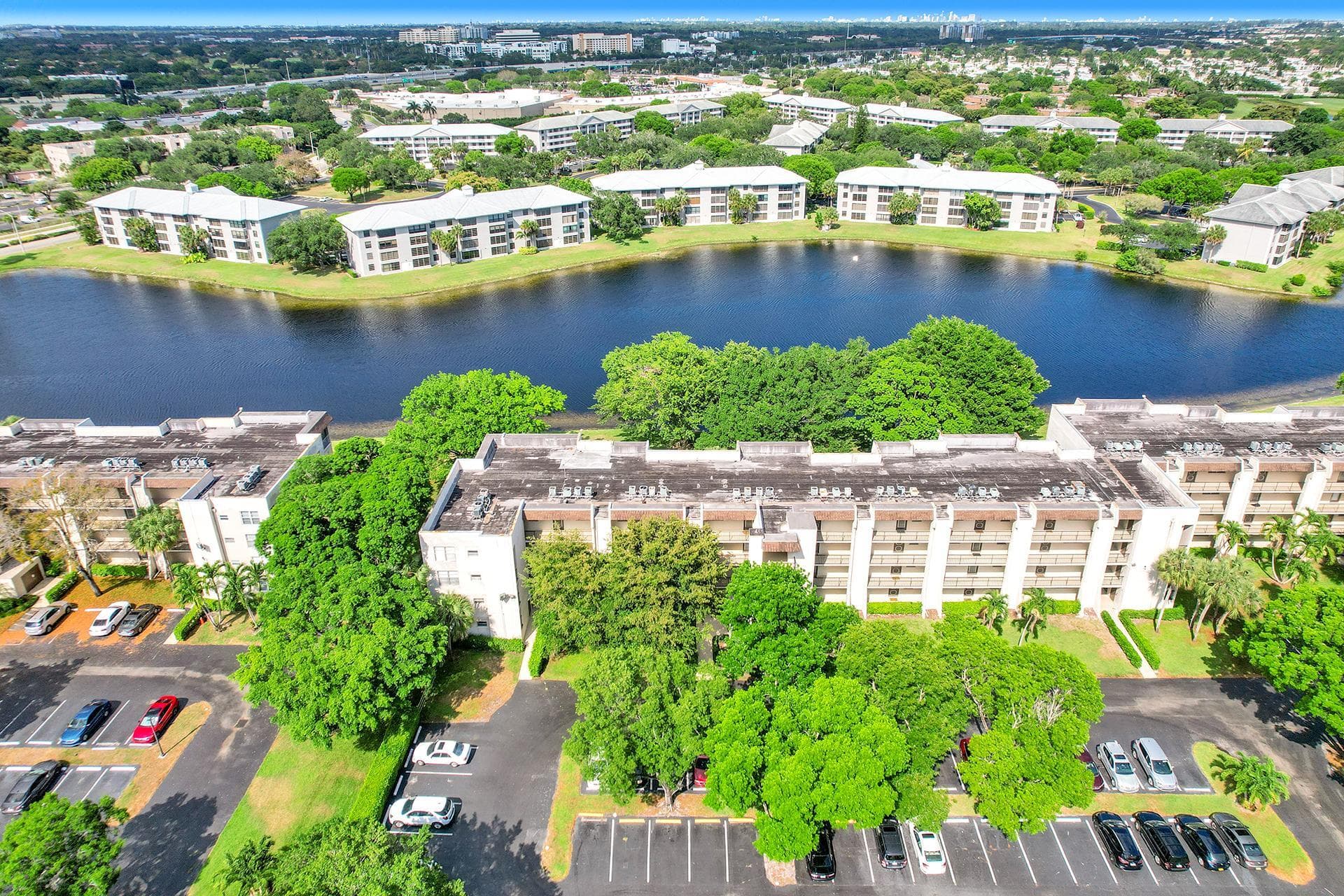 9230 Lagoon Place 110, Davie, FL 33324 — photo 17 of 40